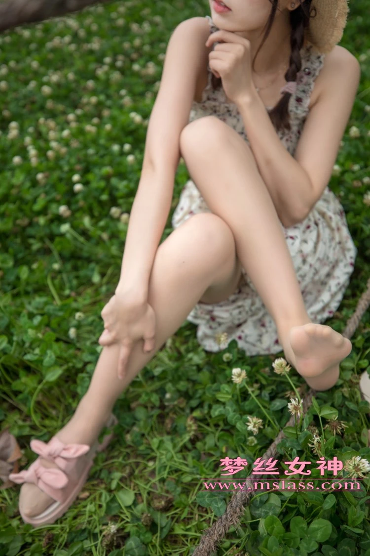 [MSLASS梦丝女神] 2019-05-13 玥玥 田园的萌妹 [78P/685MB]