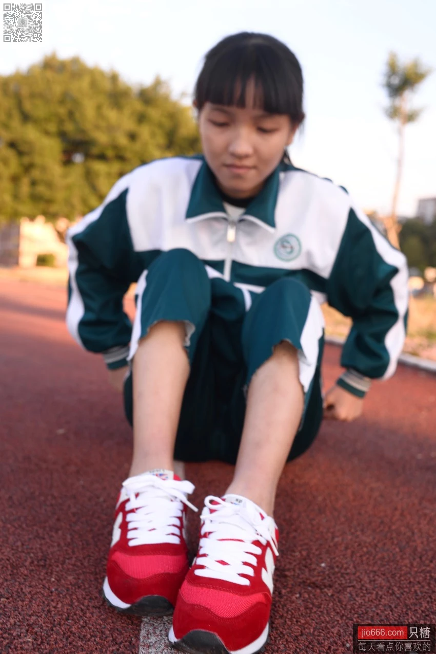 [只糖棉袜]NO.139 点点 心有萌虎，嗷呜 [244P/830MB]