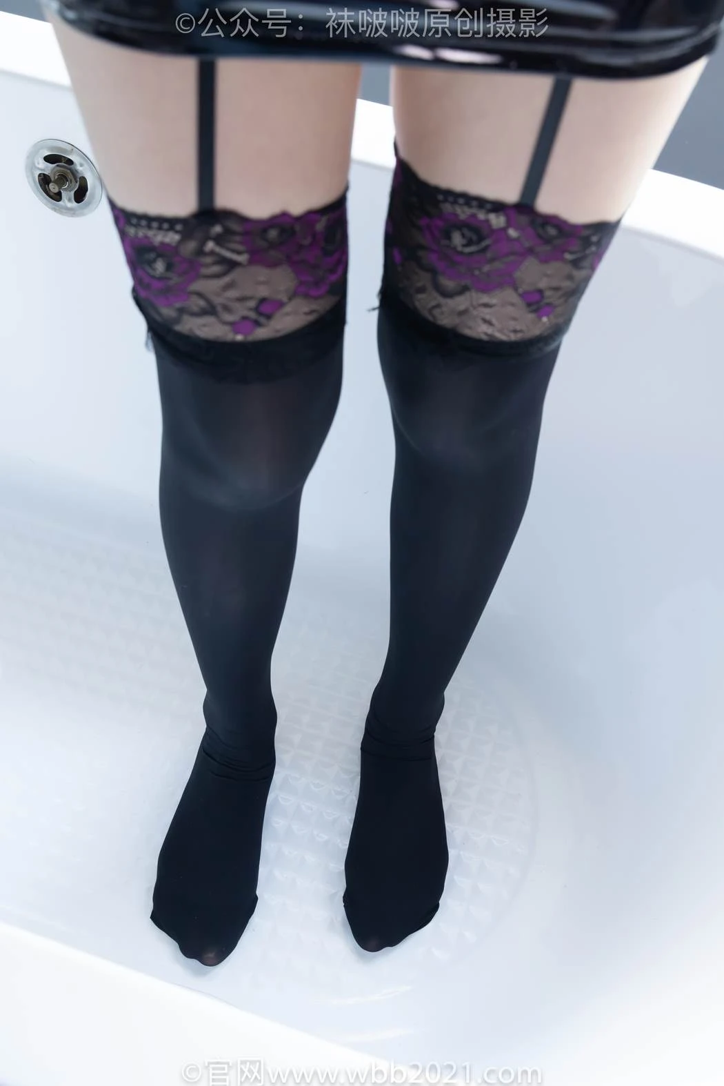 [BoBoSocks袜啵啵]NO.585 小甜豆-高跟鞋、大腿黑丝、踩面包剧情[158P/1V/7.83GB]
