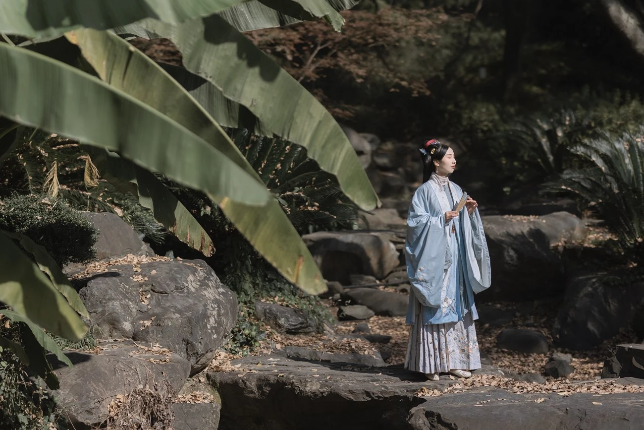 [YITUYU艺图语] 2021.10.23 相思如绪 唱小游 [25P/218MB]