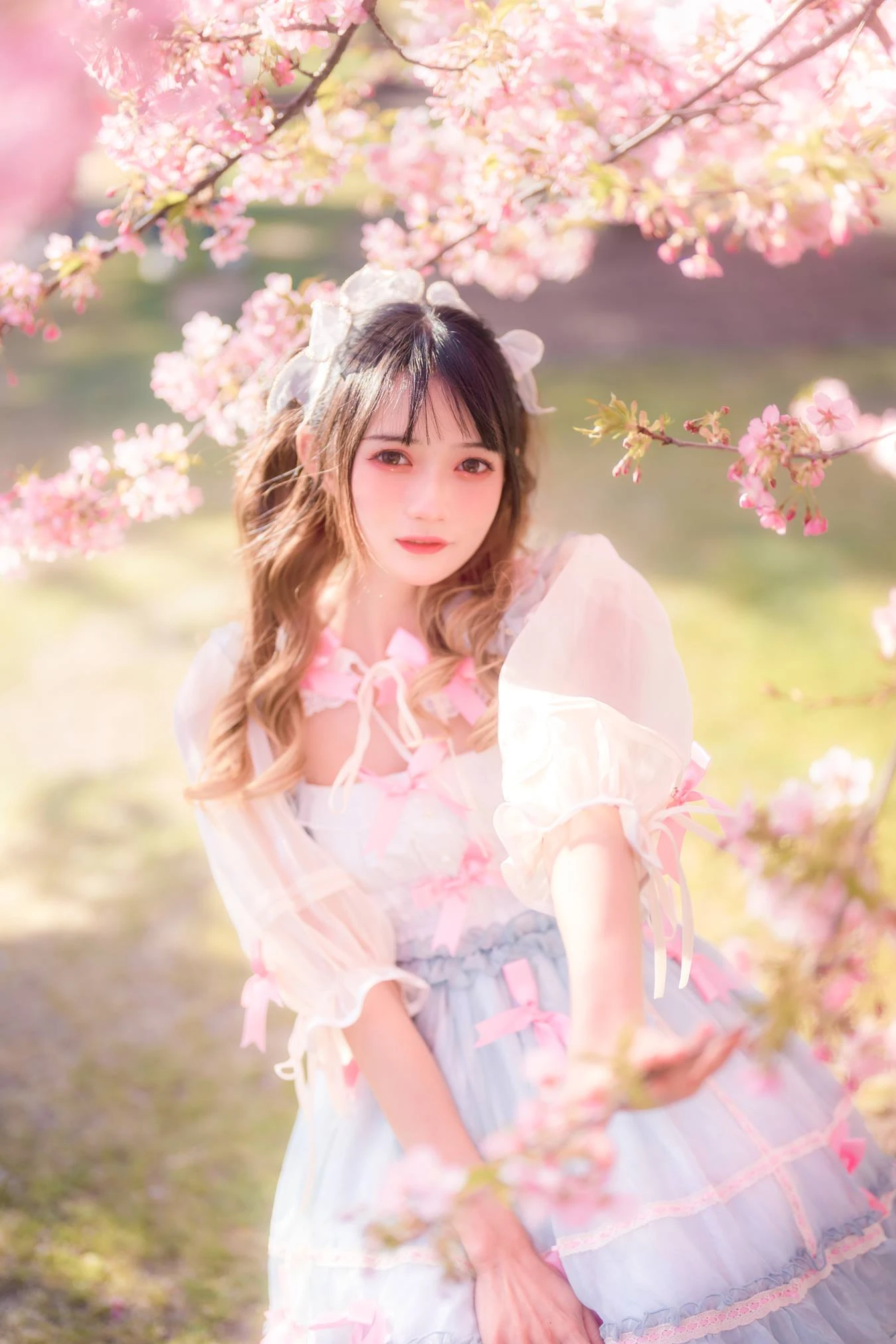 [YITUU艺图语] 2022.04.17 粉色春天 兔子Zzz不吃胡萝卜 [24P/130MB]