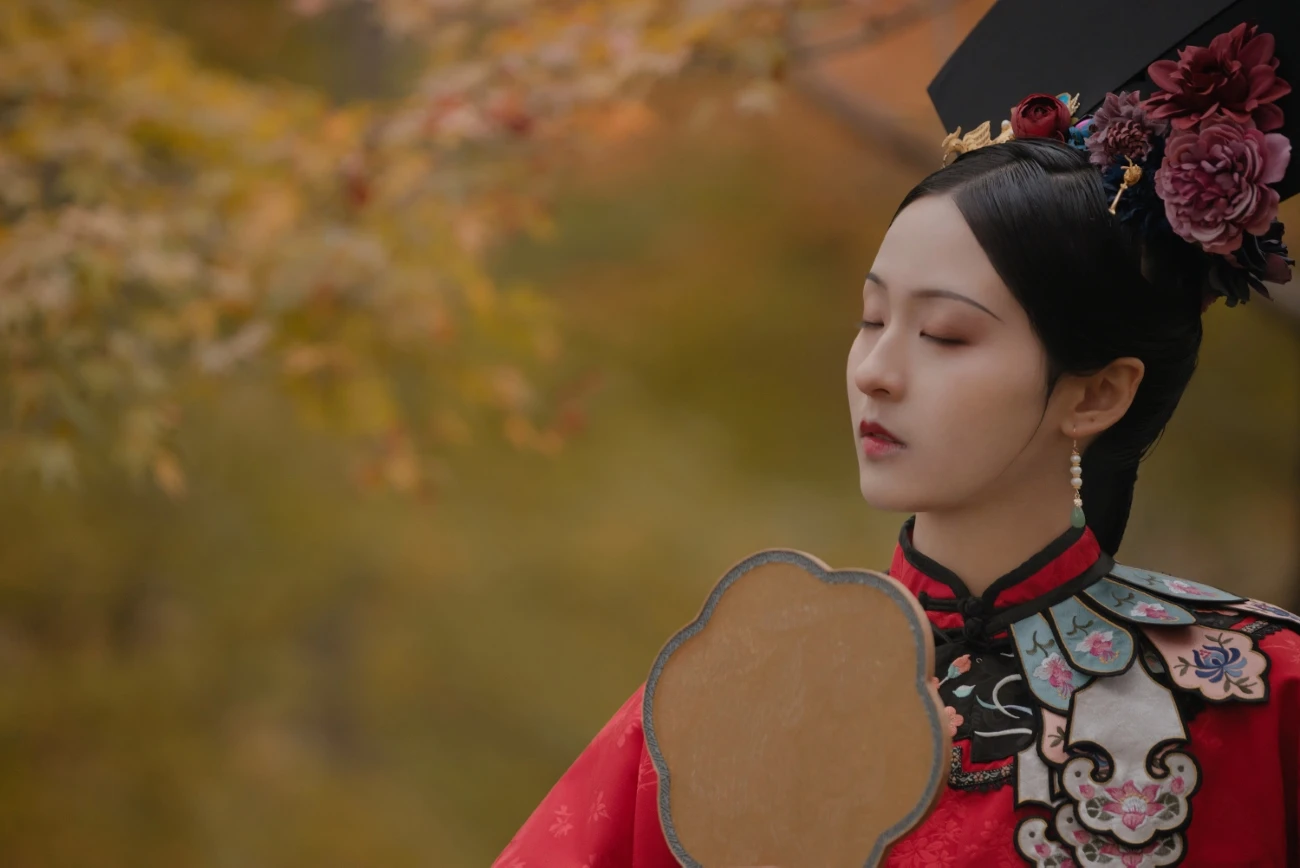 [YITUYU艺图语] 2021.08.10 晚秋 苏苏 [34P/685MB]