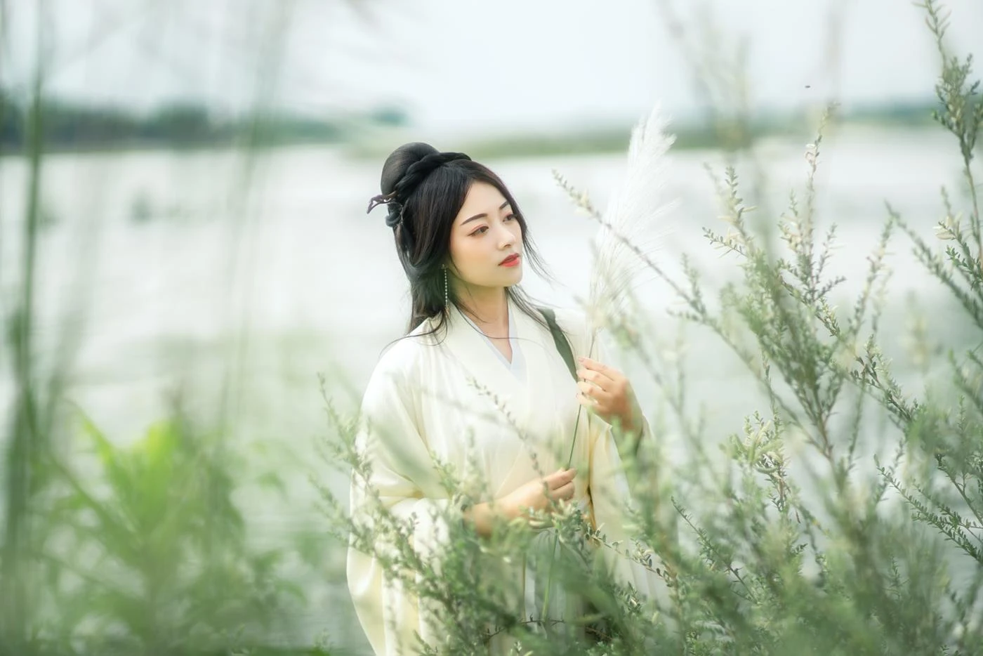 [YITUYU艺图语] 2022.01.05 芦花漫 陌颜 [30P/387MB]