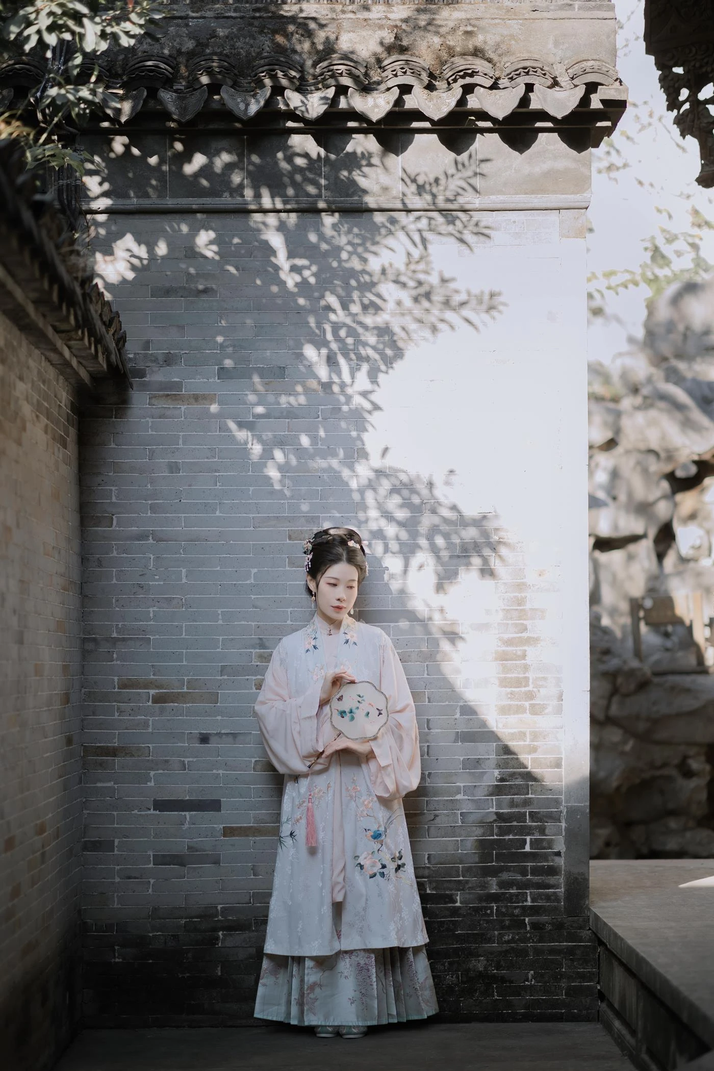 [YITUYU艺图语] 2022.02.16 梦断 tiff罗 [23P/145MB]