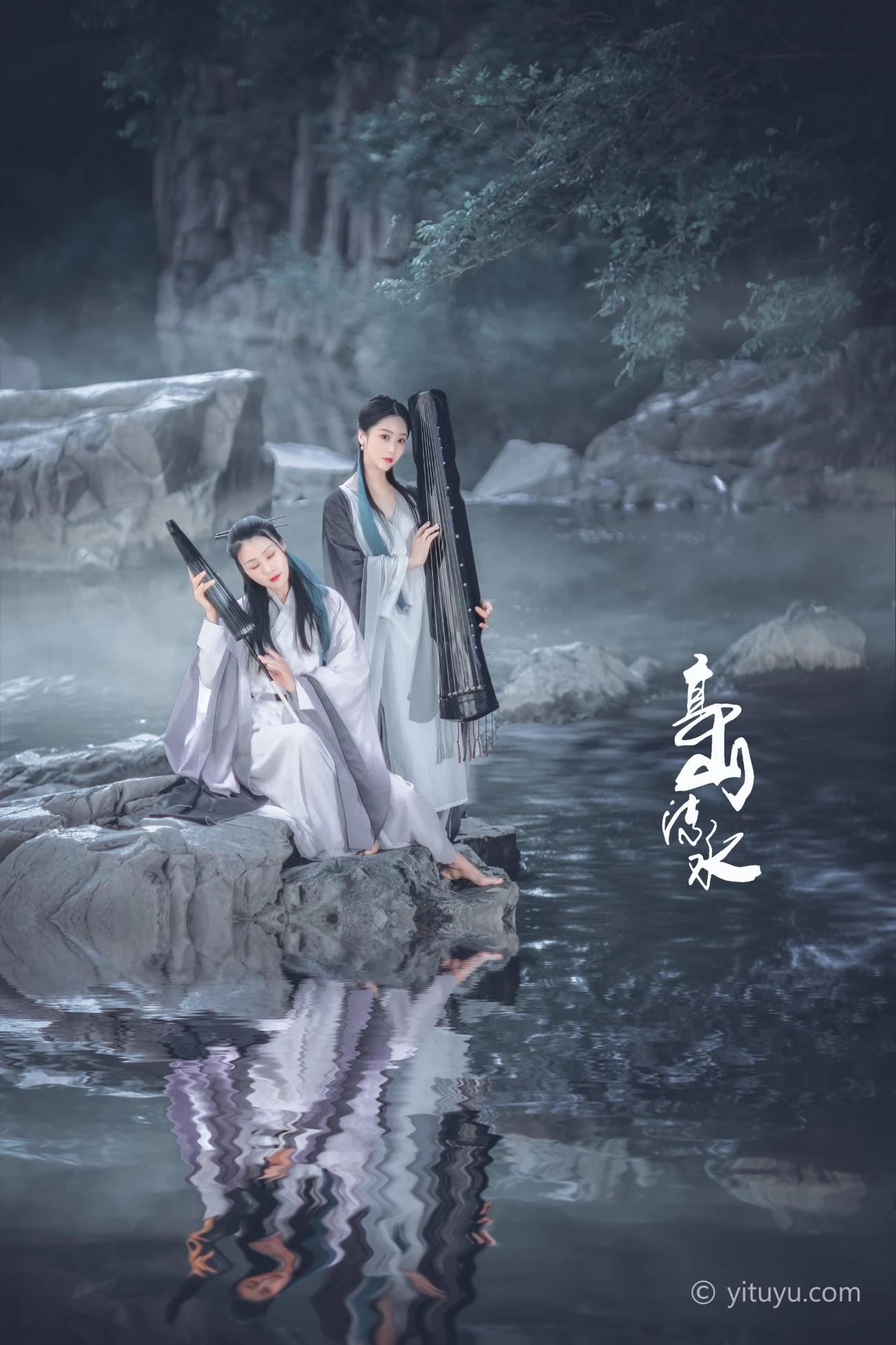 [YITUYU艺图语] 2021.07.05 高山流水 沐溪&亚丽 [33P/340MB]