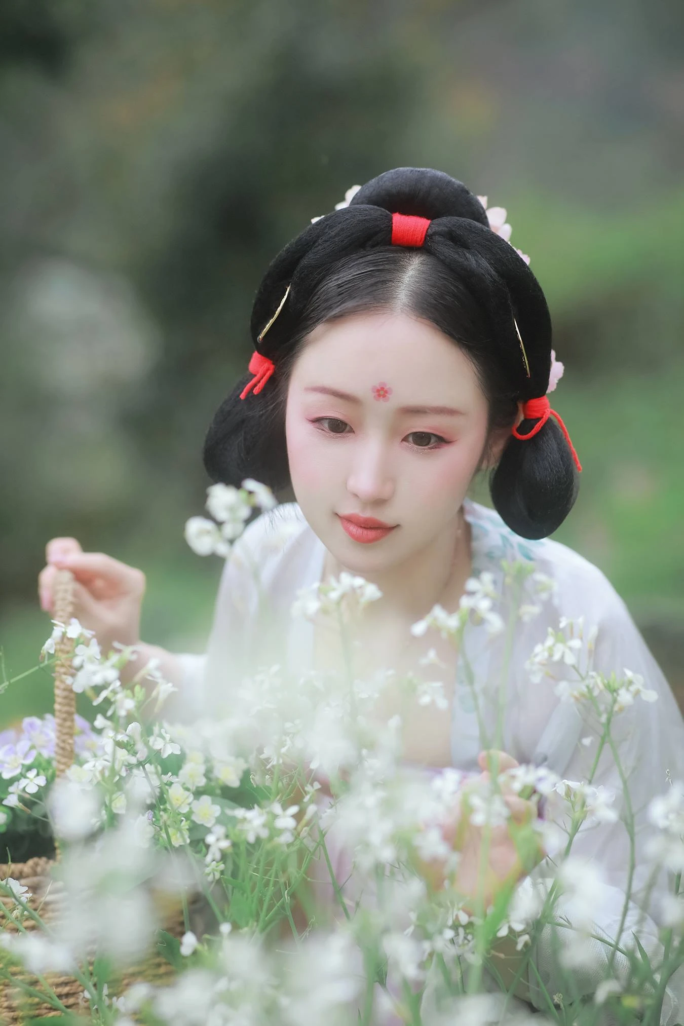 [YITUU艺图语] 2022.04.04 有美一人 大头小甜甜 [22P/326MB]