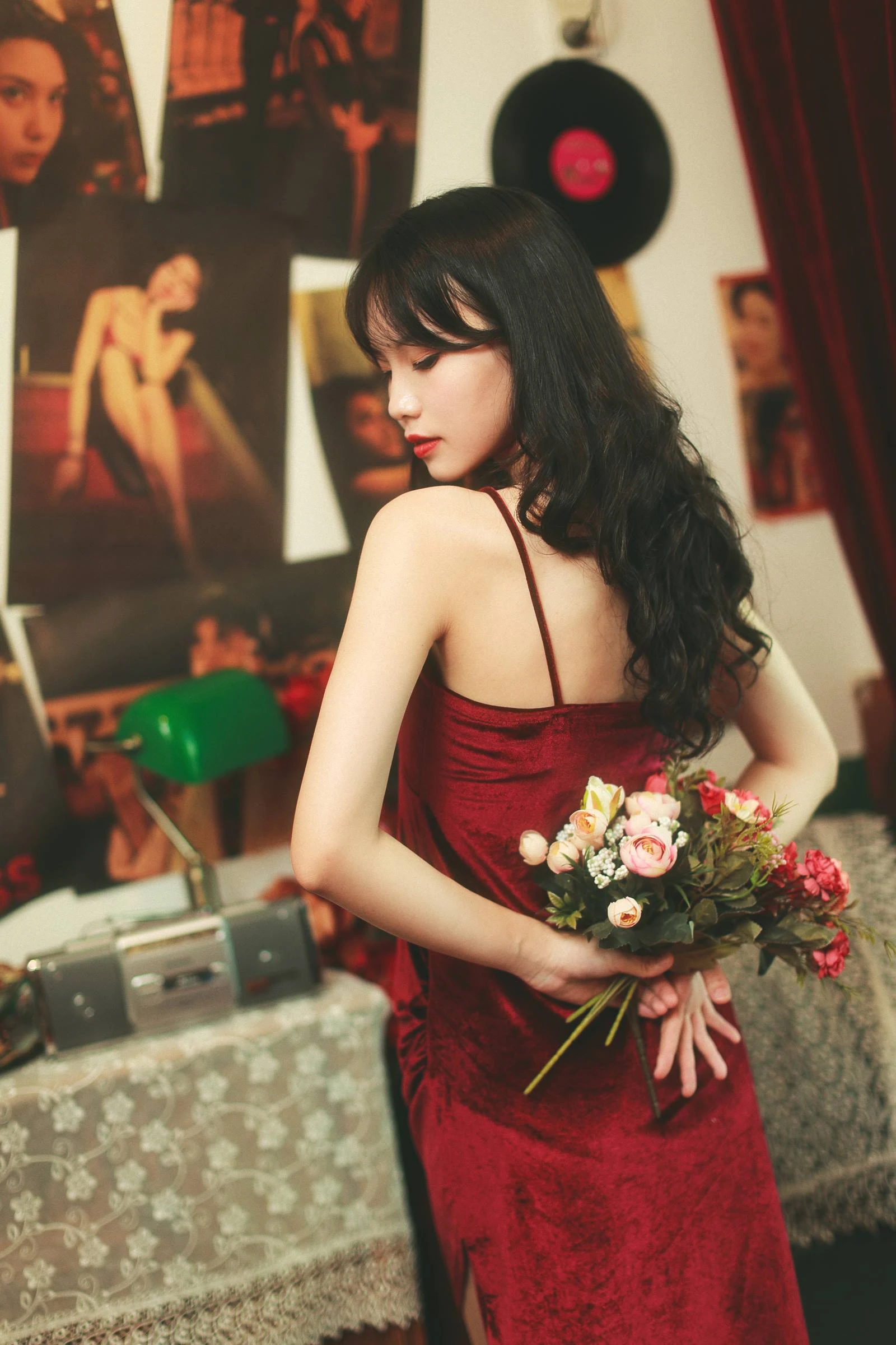 [YITUYU艺图语]2022.09.03 年华 Linda[21+1P/189MB]