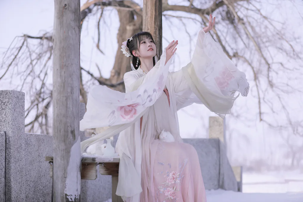 [YITUYU艺图语]2023.03.11 比翼 阿瞳[20+1P/249MB]