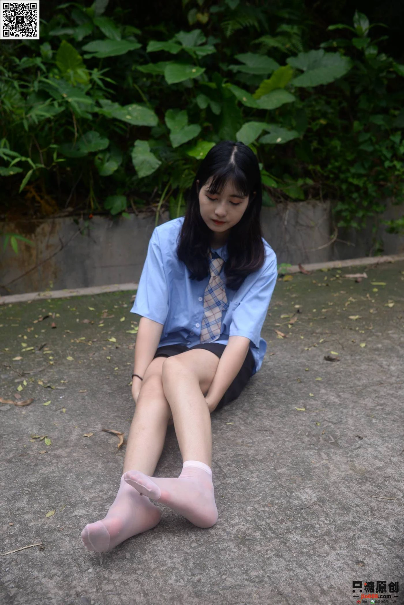 只糖棉袜 NO.381 孙怡 – 绿荫里的一抹蓝 [164P/1V/896MB]