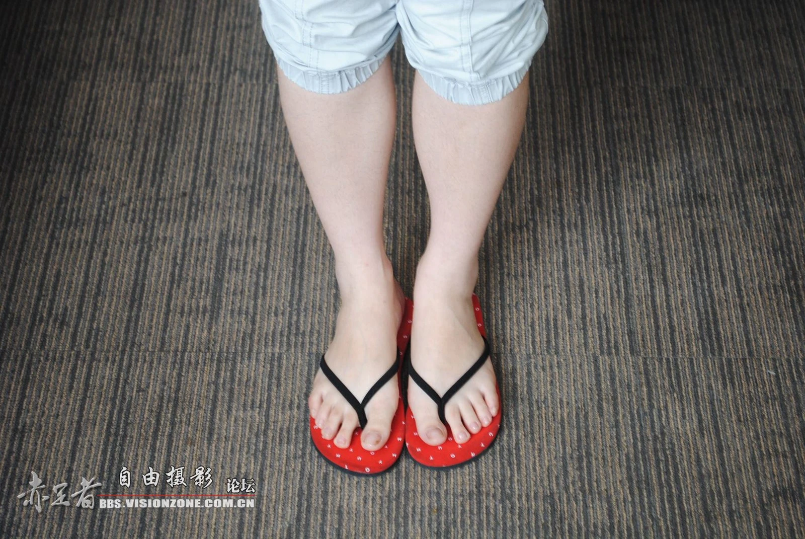自由摄影 No.176 好细腻的裸足 [26P/12MB]