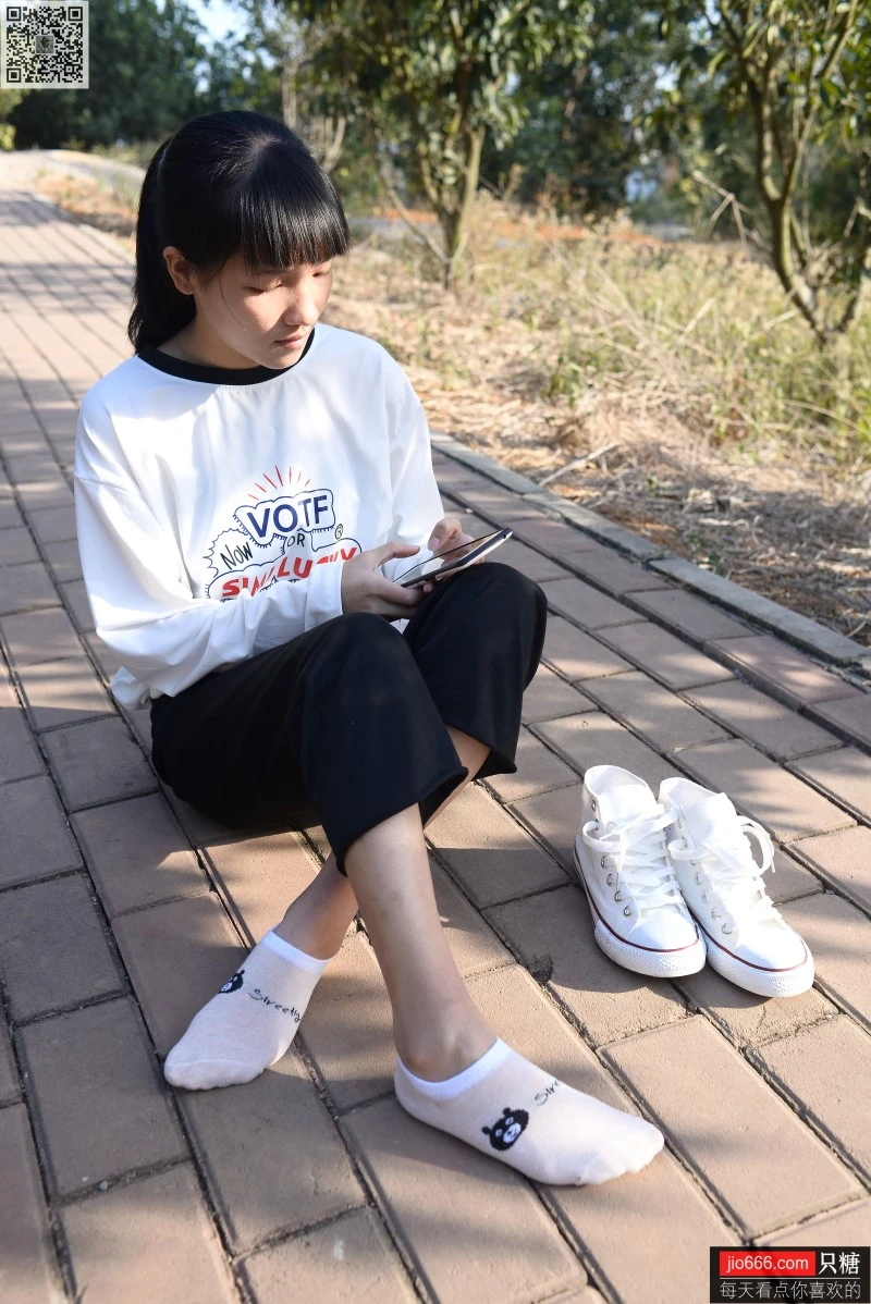[只糖棉袜]NO.133 点点 没有一个冬天不可逾越[312P/1.15GB]