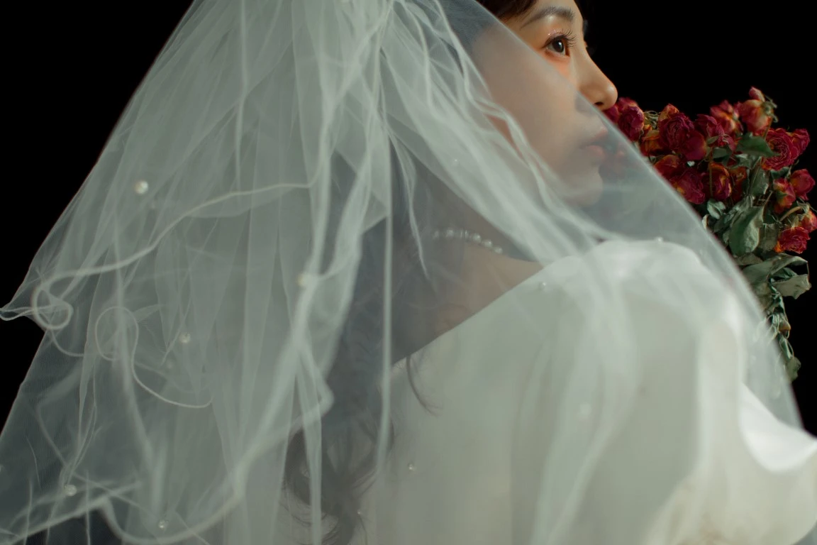 [YITUYU艺图语]2022.10.31 复古婚纱 -湯兮-[27+1P/441MB]