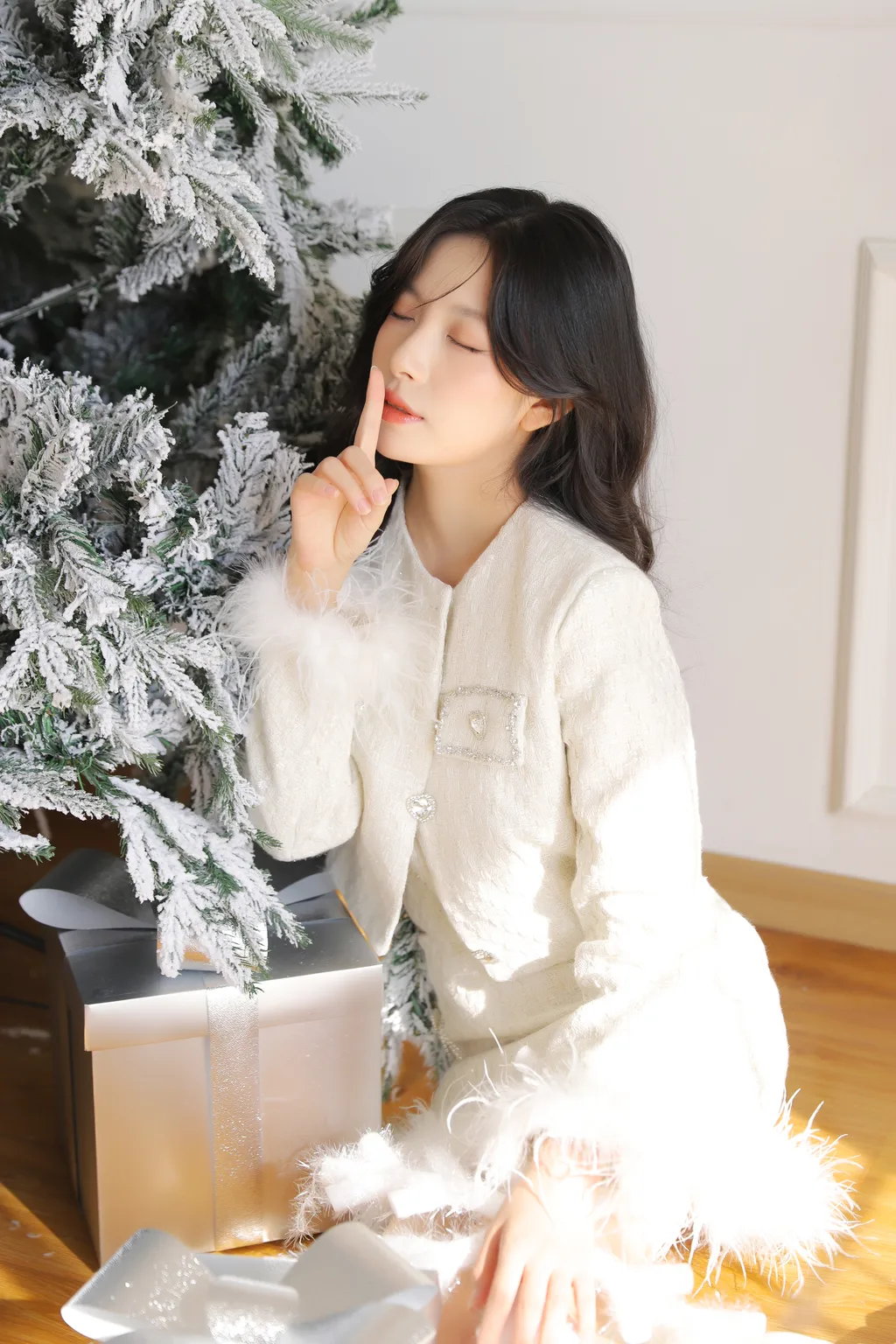 [YITUYU艺图语]2022.12.16 山茶花 依欣Doris[35+1P/323MB]