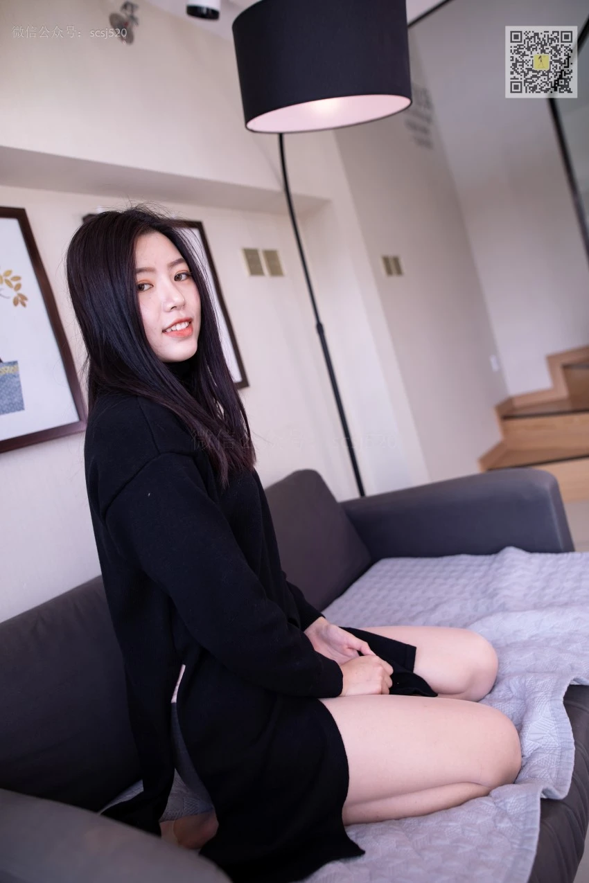 [LSS山茶摄影]NO.276 左左 自己穿丝袜来拍摄 [79P/980MB]