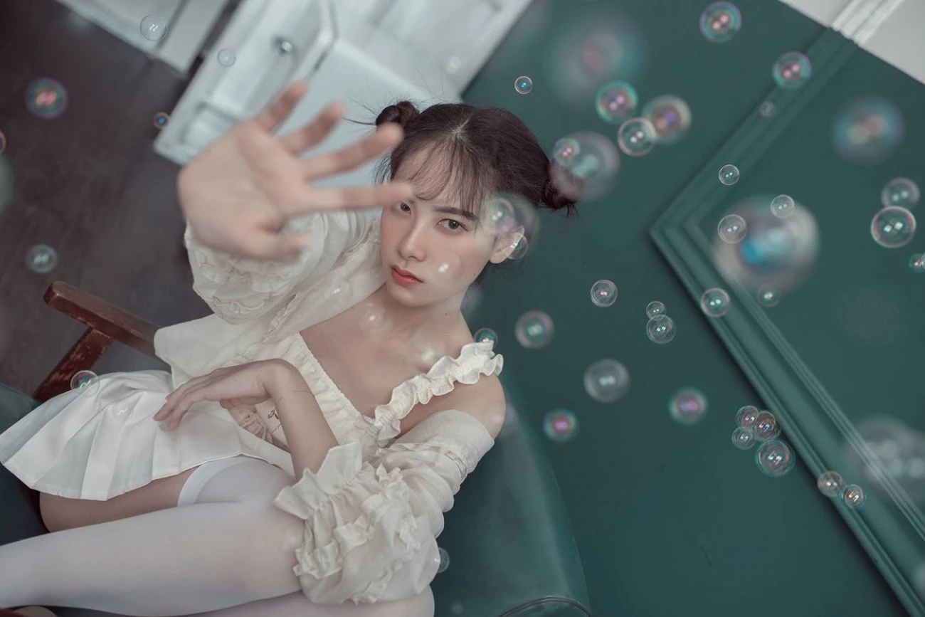 [YITUU艺图语] 2022.03.10 房间 小圆呐 [24P/164MB]