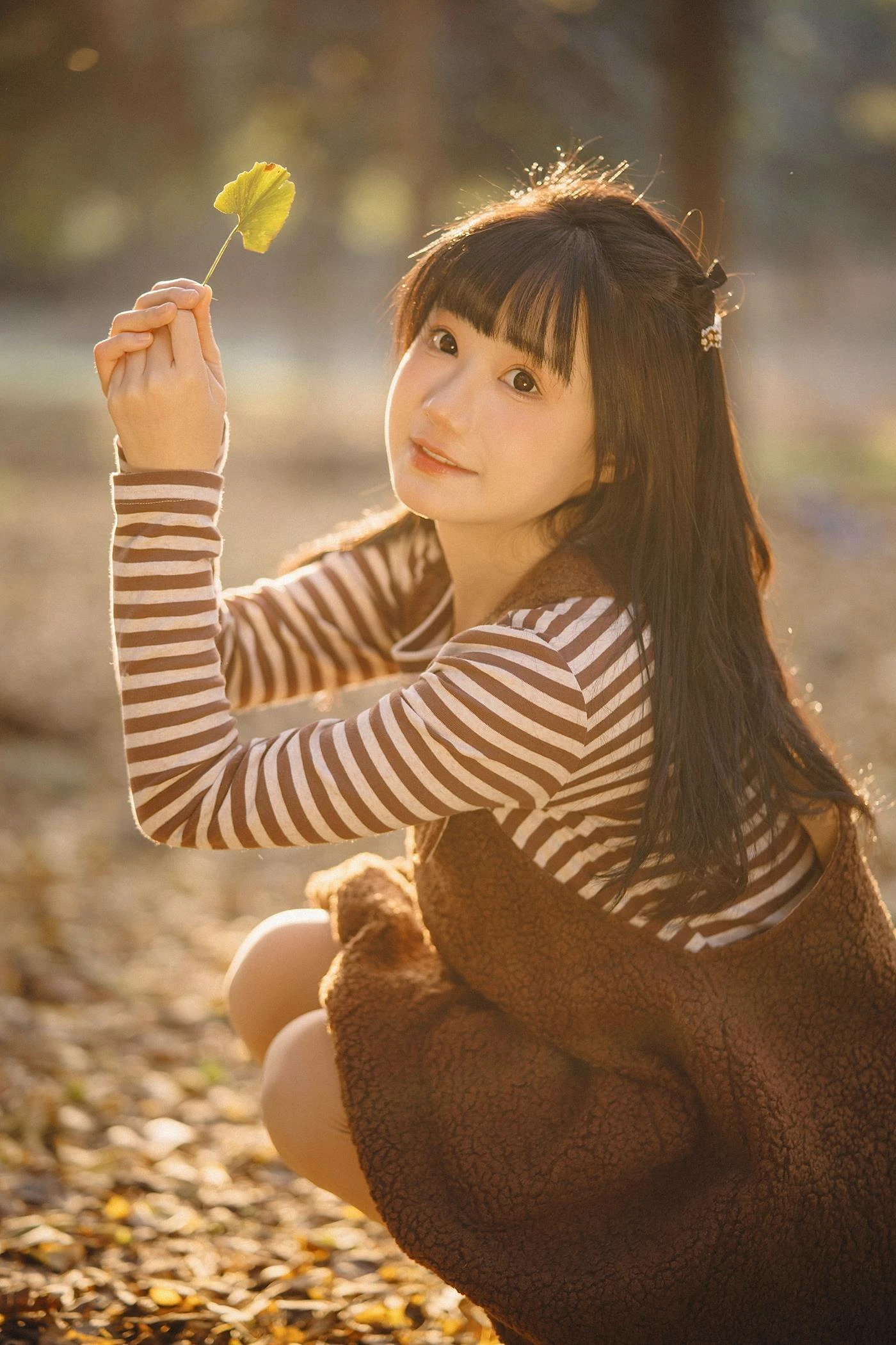 [YITUYU艺图语] 2022.02.19 银杏小记 周小兔呀 [27P/346MB]