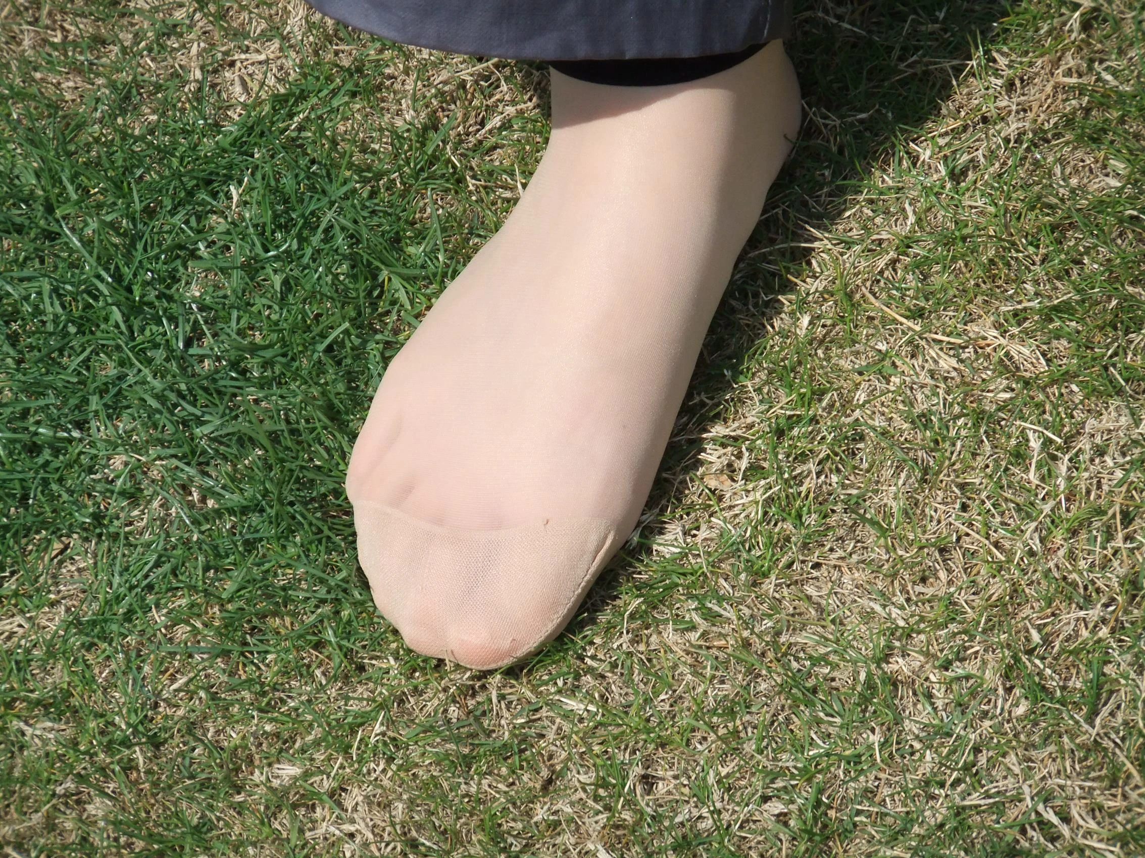 自由摄影 No.257 街头晒脚 [40P/92MB]