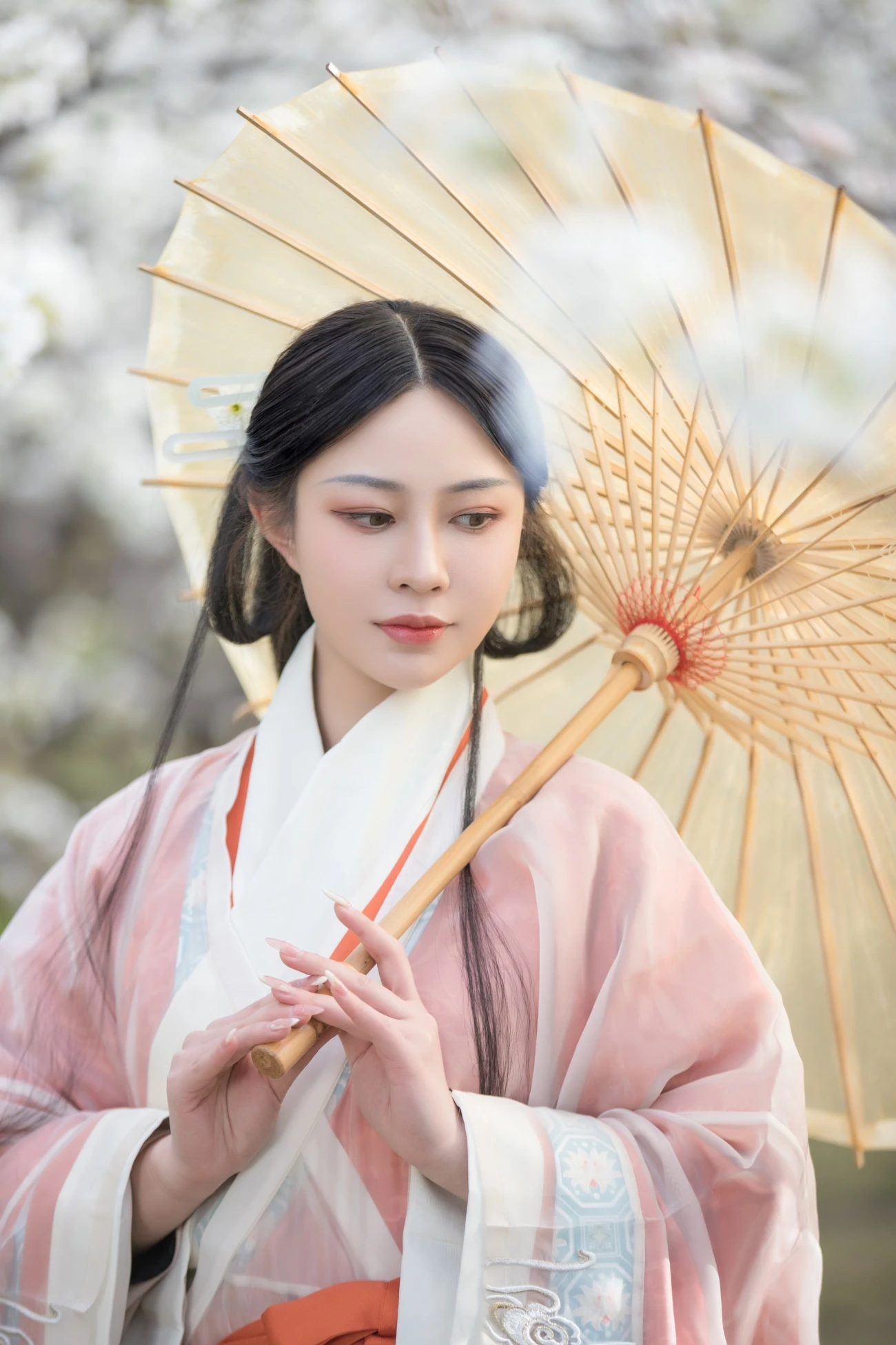 [YITUYU艺图语] 2022.06.01 香寒未逐风 鹿哥 [24P/149MB]