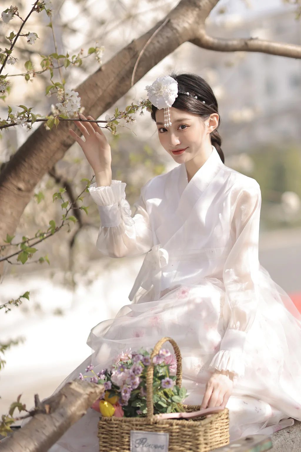 [YITUYU艺图语]2023.03.25 樱花树下的约定 小多多要爆富[46+1P/627MB]