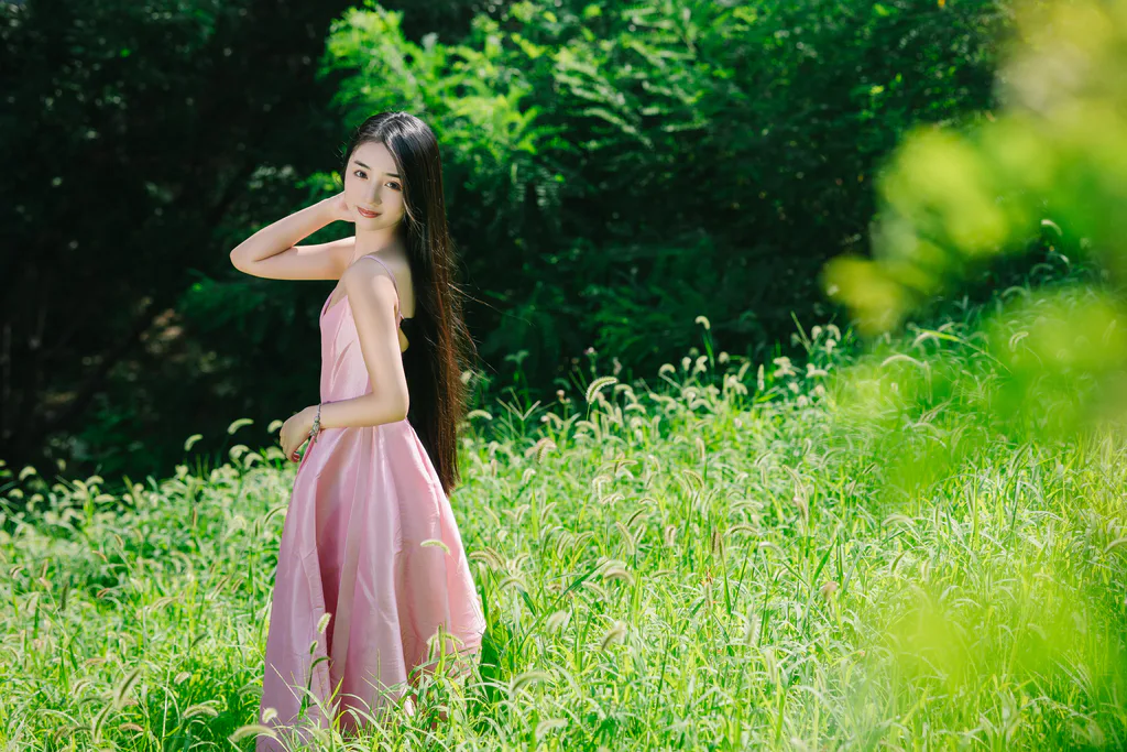 [YITUYU艺图语]2023.06.09 绿草地少女写真 异域荷包蛋[36+1P/532MB]