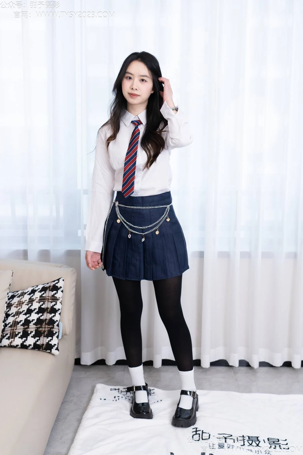 甜予摄影 NO.196 知知-皮鞋、高跟鞋、白棉袜、小腿袜、肉丝、黑丝[144P/2V/10.1GB]