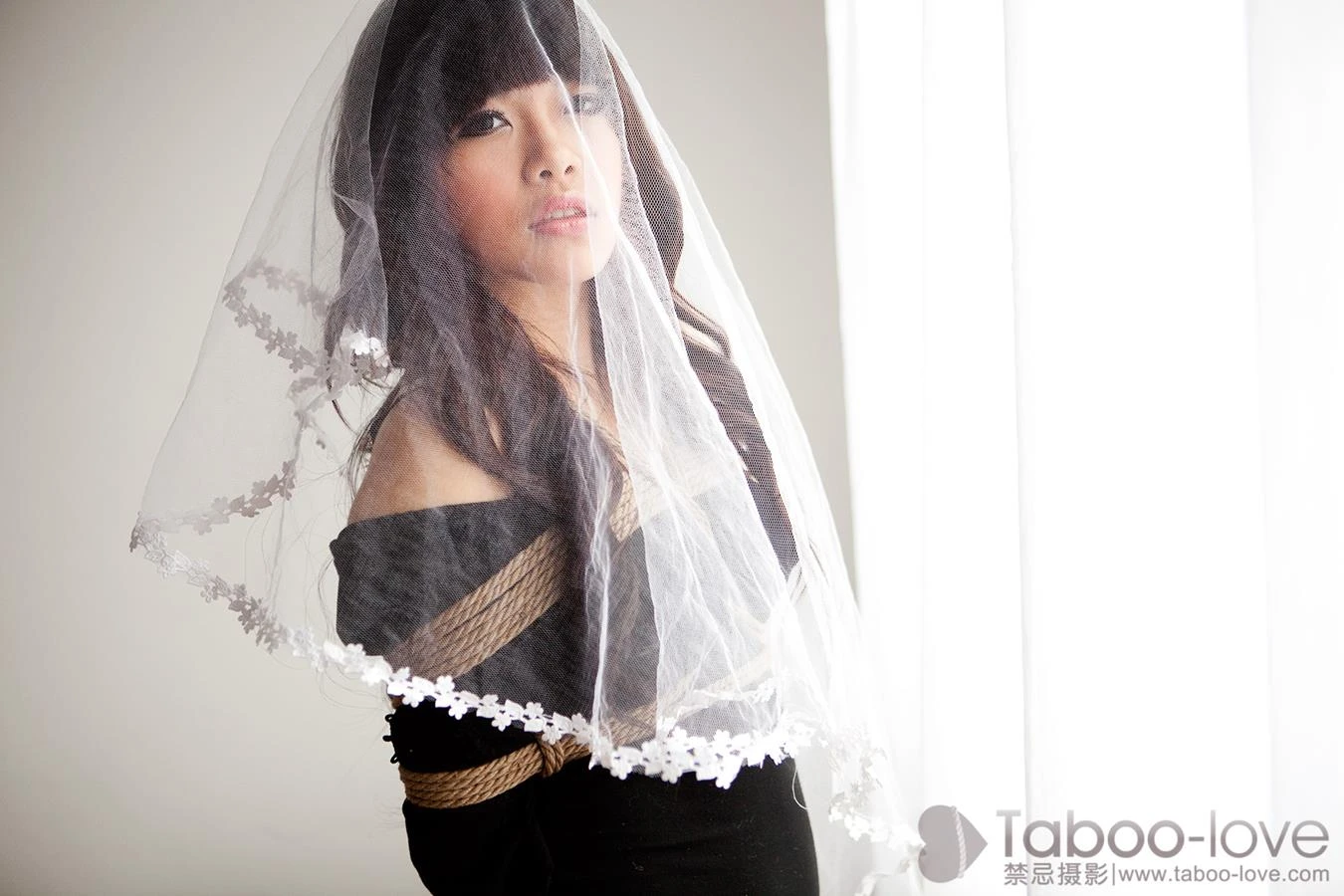 [禁忌摄影]Taboo-love NO.035 孤独的头纱[34P/15.3MB]