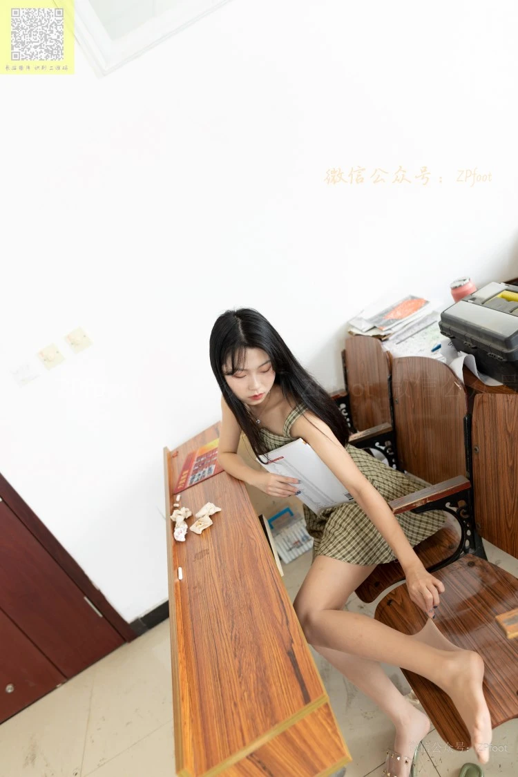 [LSS山茶摄影]NO.117 XUE妹爱穿丝袜上课 [80P/244MB]