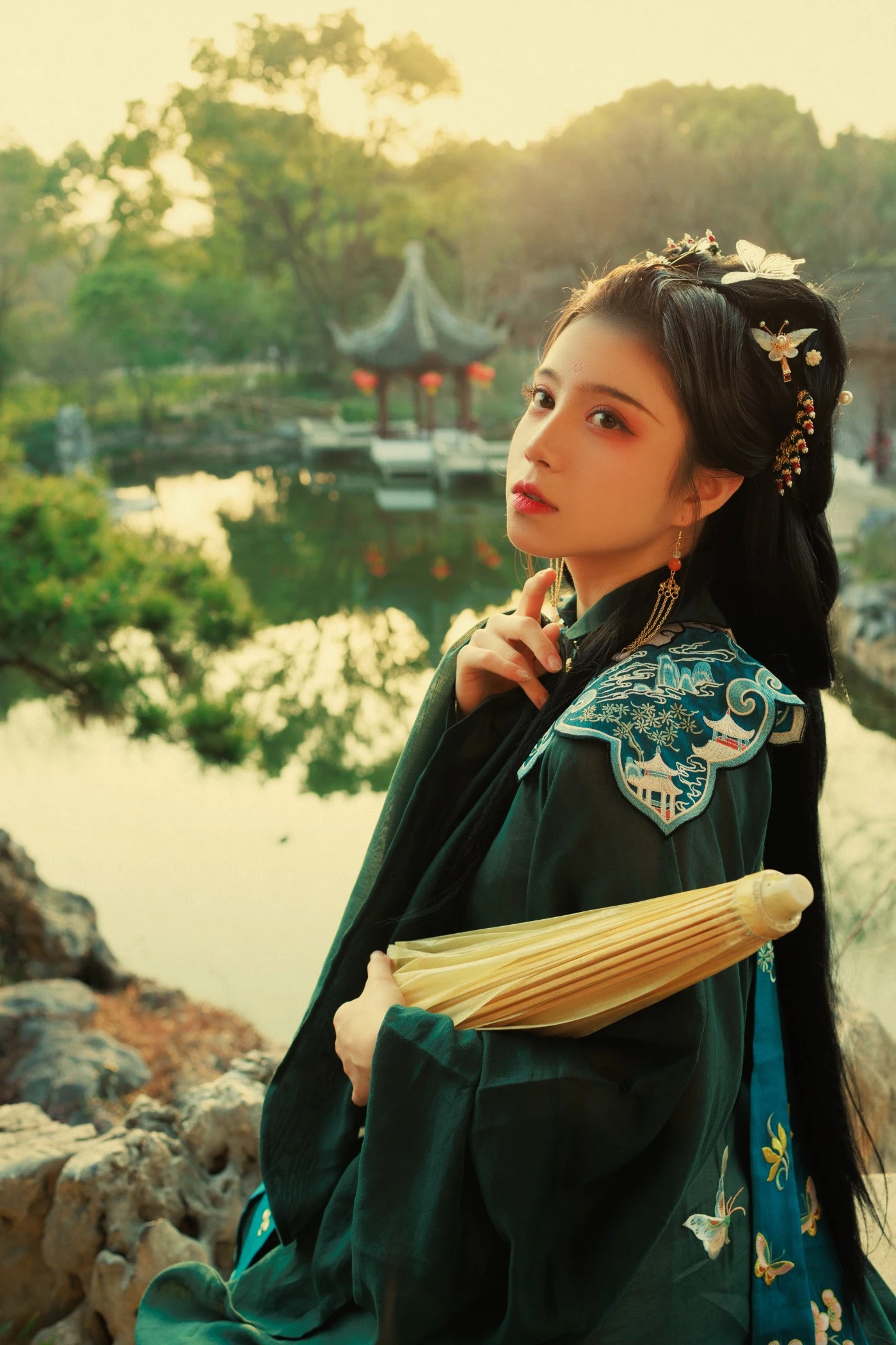 [YITUYU艺图语] 2022.06.12 谷雨 贰加六 [37P/448MB]