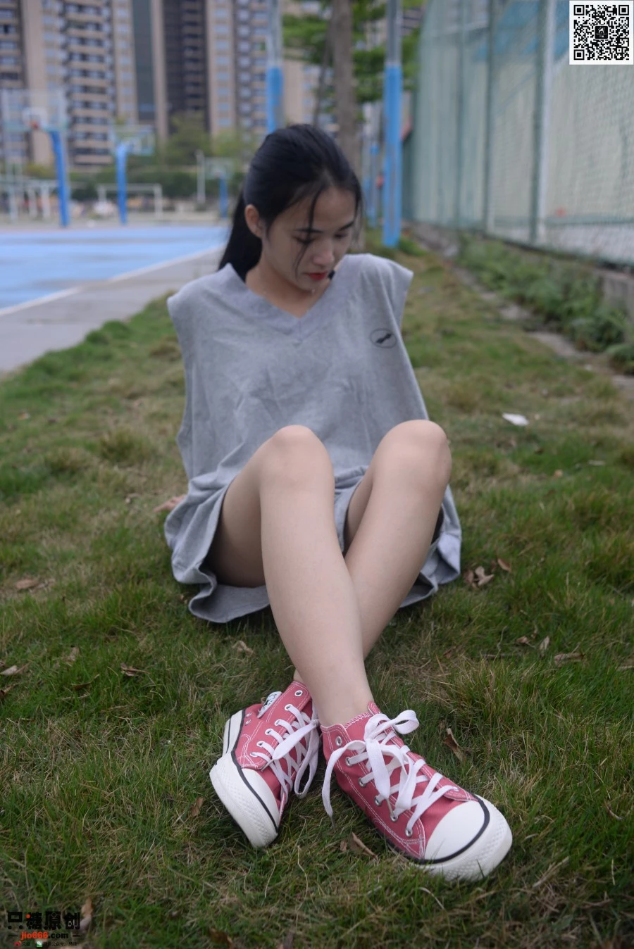 [只糖棉袜]NO.267 小米酱 好看的锁骨千篇一律[146P/1V/899MB]