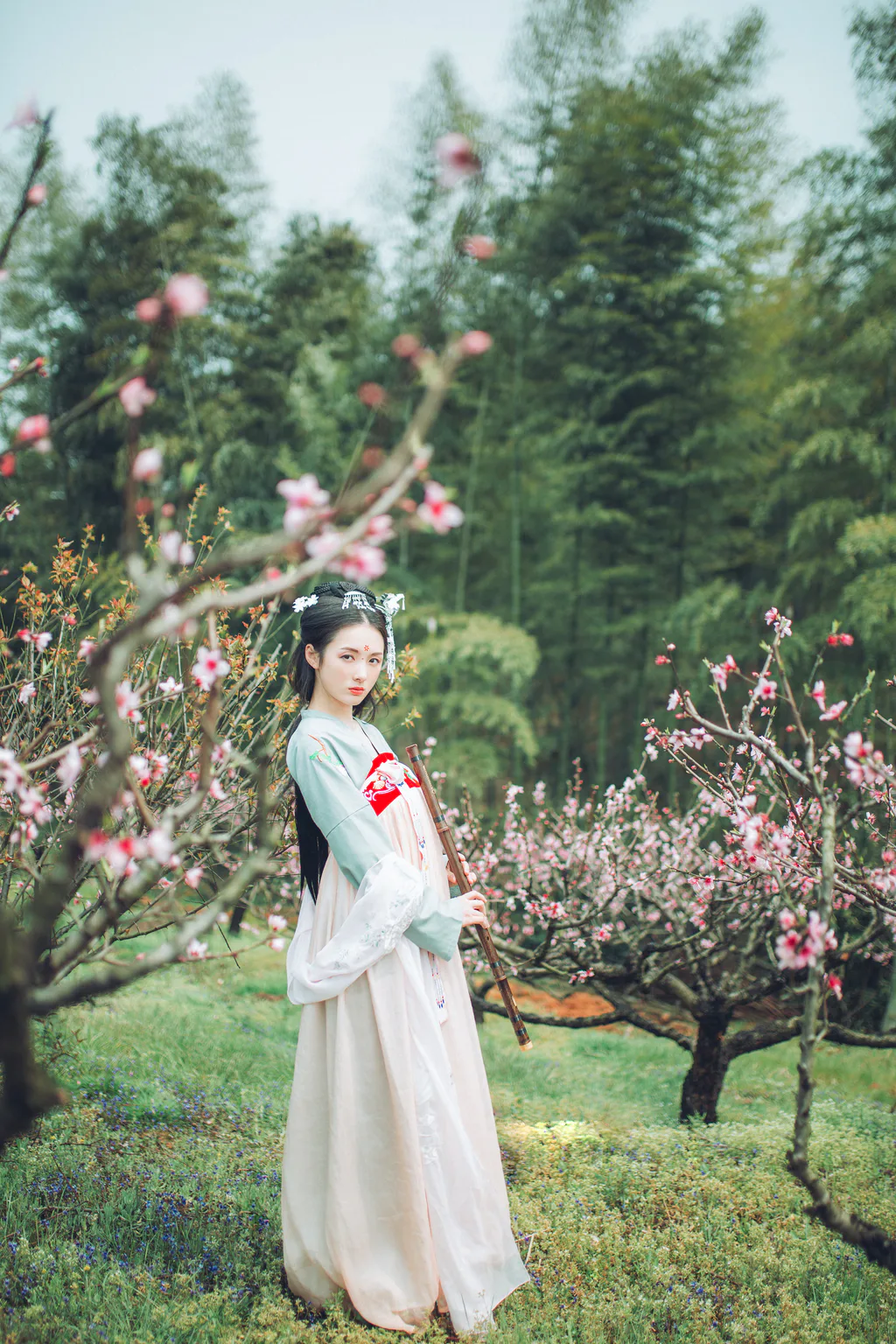 [YITUYU艺图语]2023.04.17 桃花 范范 [30+1P/306MB]