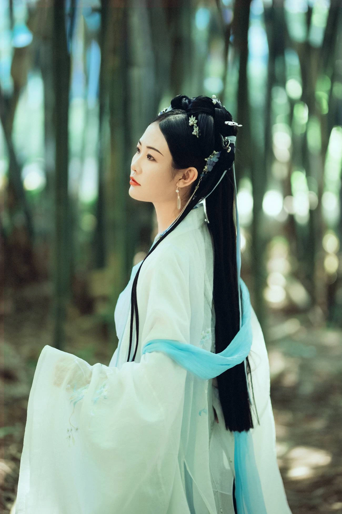 [YITUYU艺图语] 2021.09.28 竹林深处 mendy [24P/359MB]