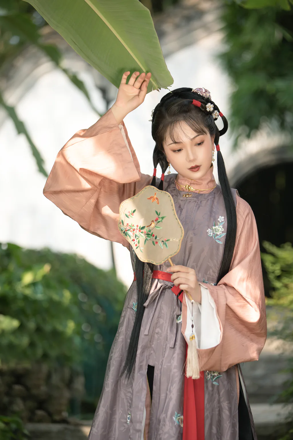 [YITUYU艺图语]2023.04.19 夏意 秋哒哒– [24+1P/350MB]