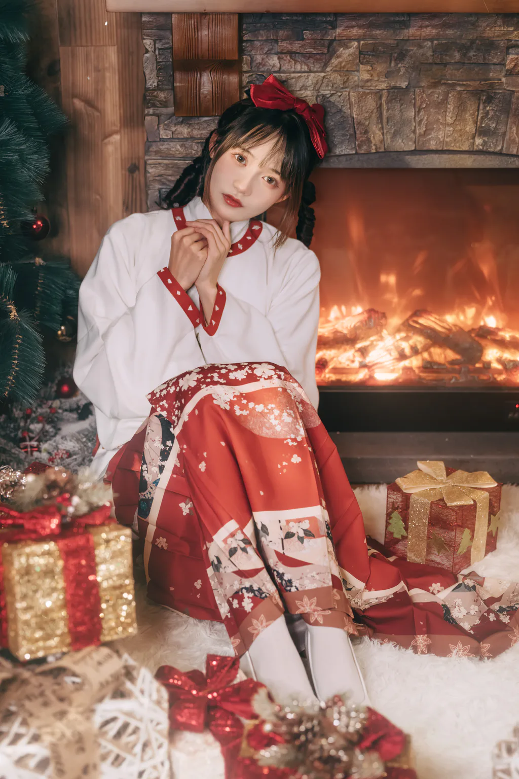 [YITUYU艺图语]2022.12.27 汉洋折衷的圣诞 兔子Zzz不吃胡萝卜[28+1P/194MB]