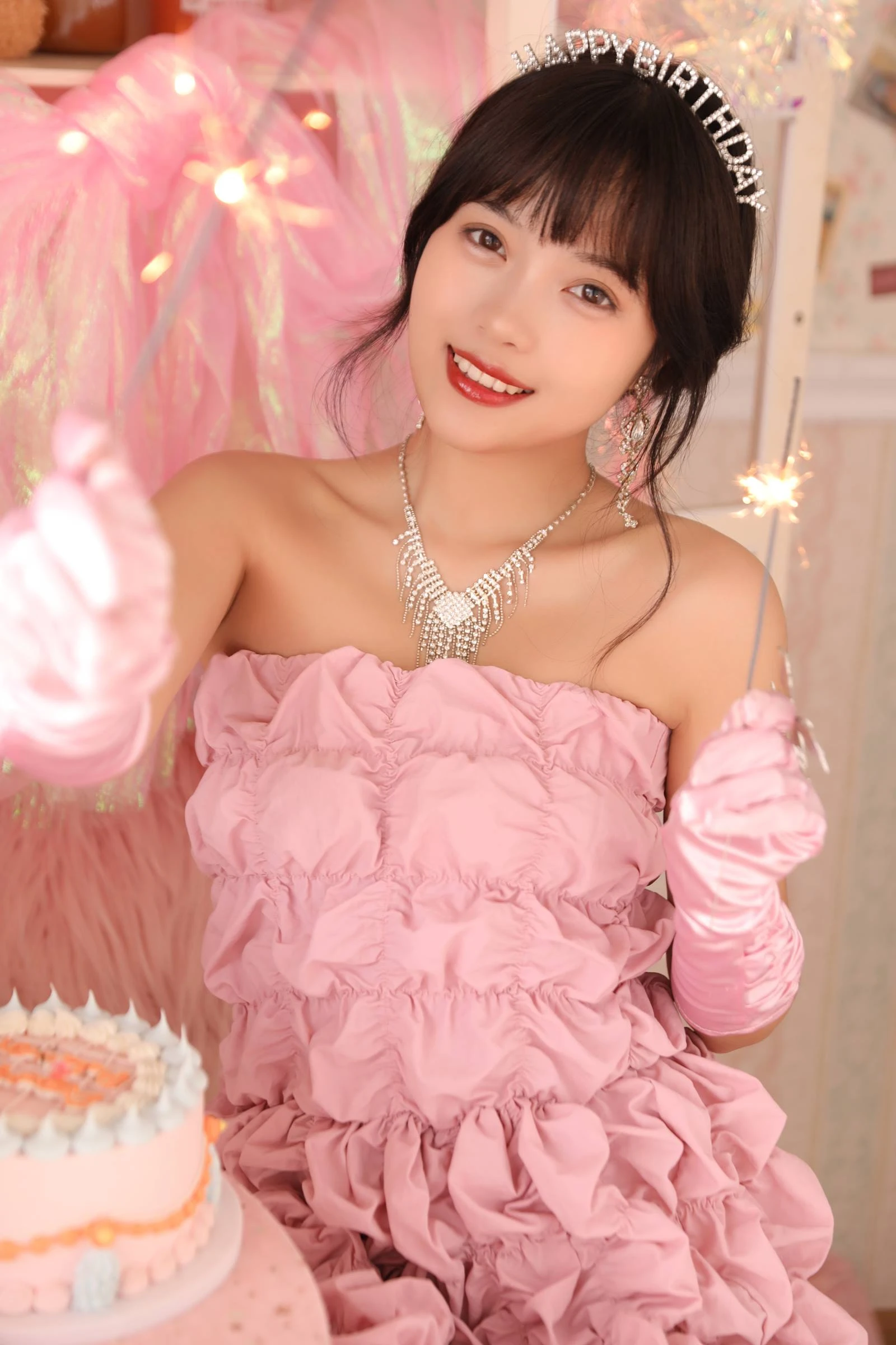 [YITUYU艺图语]2022.10.10 快乐万岁 小薇人儿[26+1P/266MB]