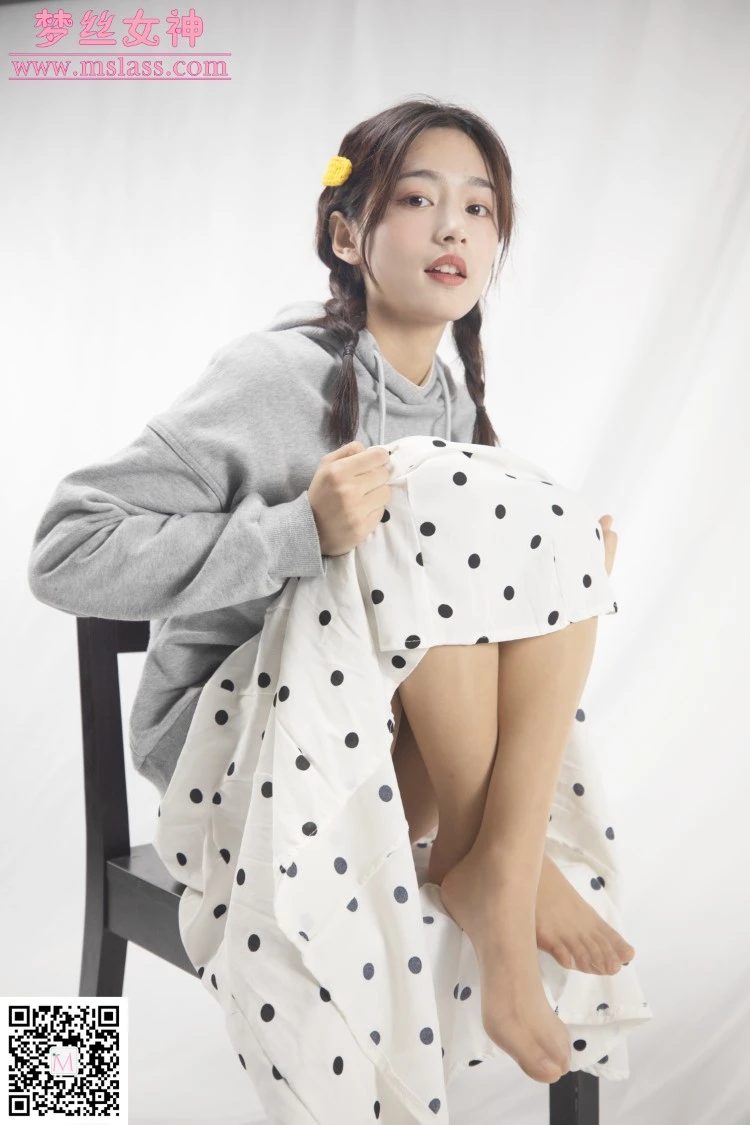 [MSLASS梦丝女神] 2019-12-04 璇璇 9分颜值 [56P/420MB]