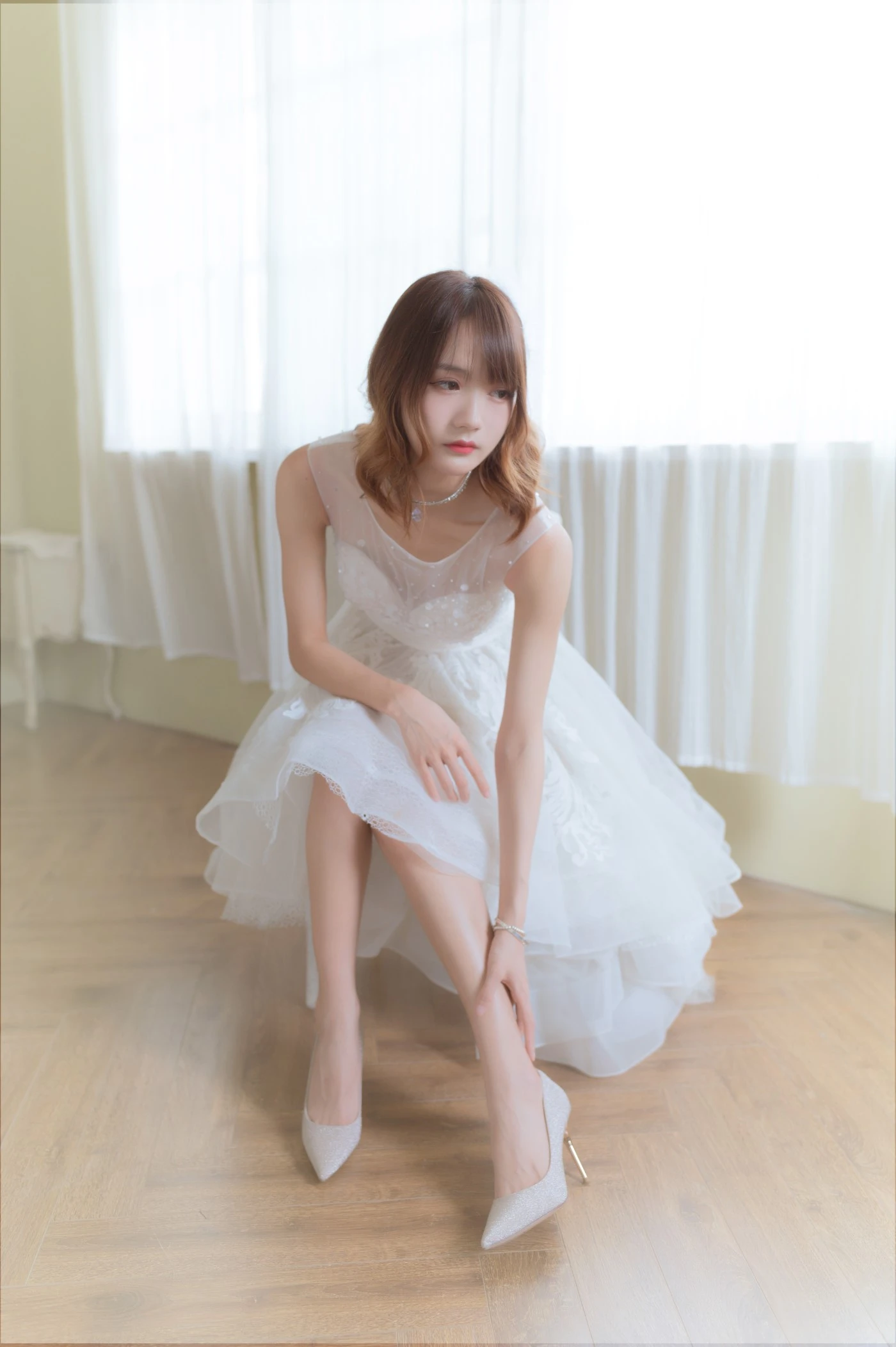[YITUYU艺图语] 2022.06.13 人间四月天 兔子Zzz不吃胡萝卜 [31P/233MB]
