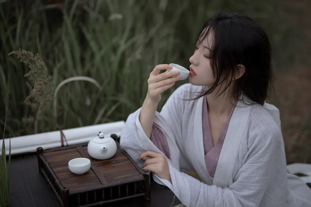[YITUYU艺图语]2023.04.18 君山不归 -林秋奈[23+1P/331MB]