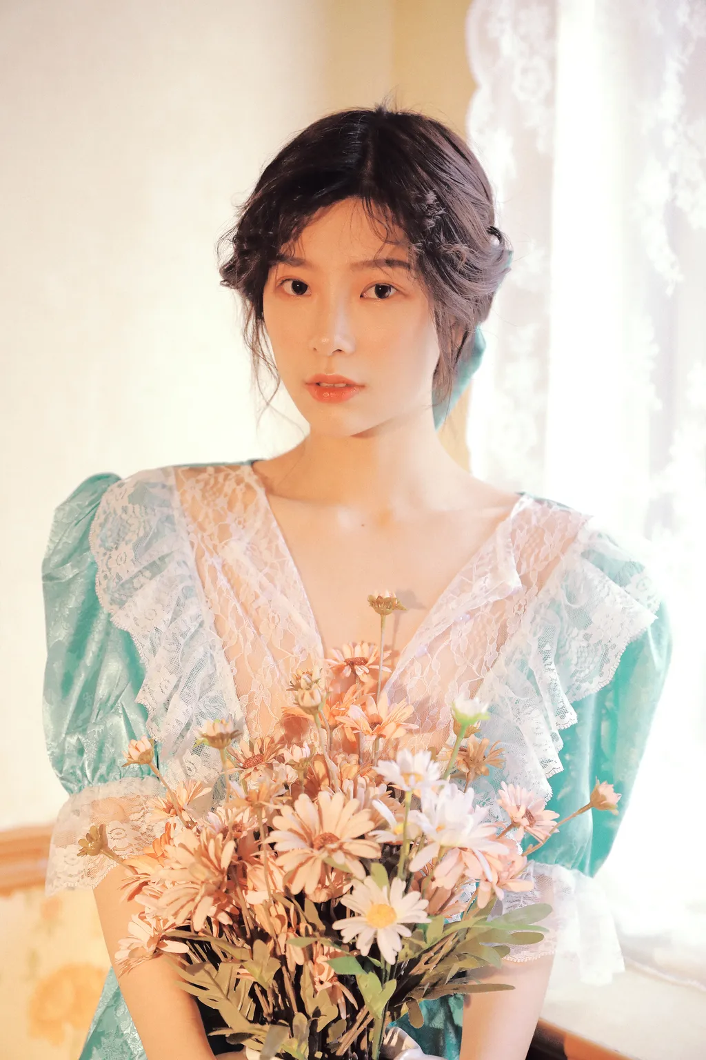 [YITUYU艺图语]2022.11.25 窗边少女 桃芊鱼[34+1P/819MB]