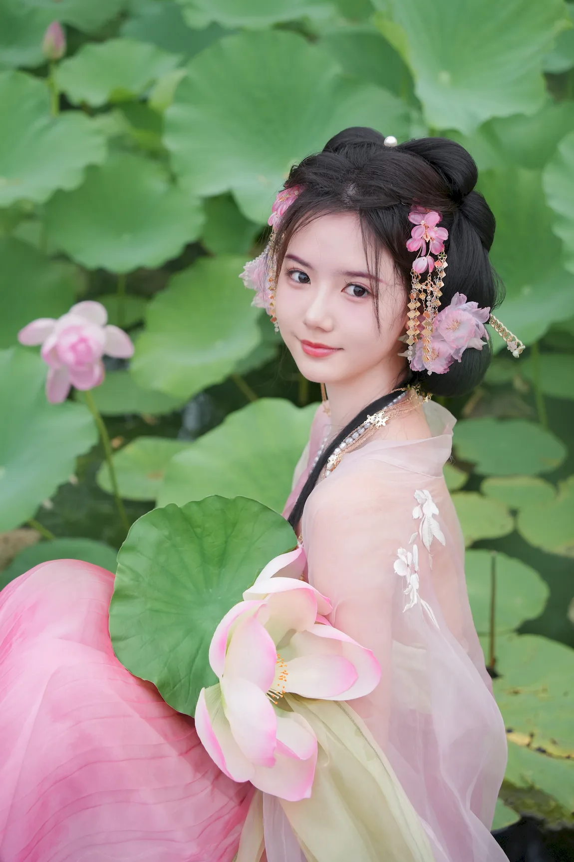 [YITUYU艺图语]2023.07.21 误入藕花深处 是鱼干啊～[29+1P/479MB]