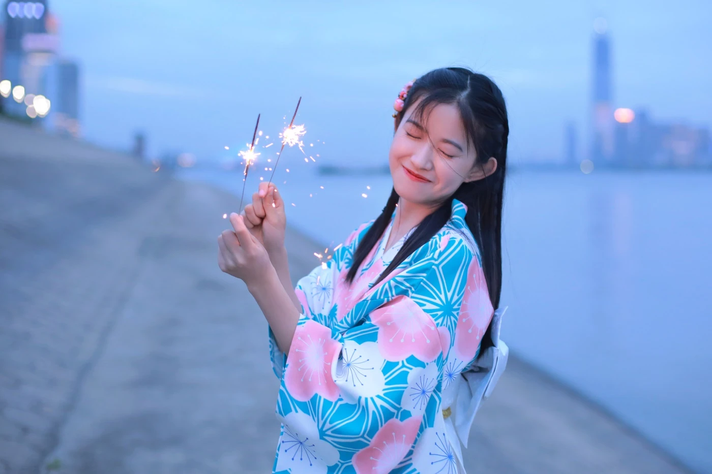 [YITUYU艺图语] 2022.06.06 花火 小草草呀 [22P/156MB]