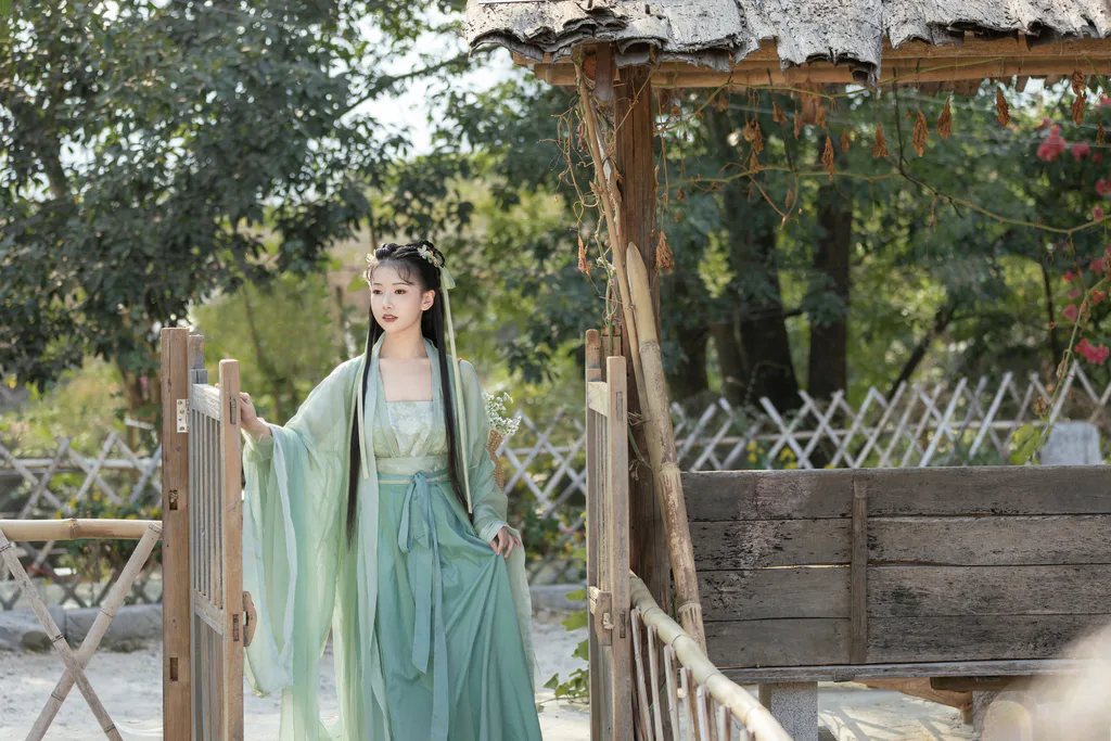[YITUYU艺图语]2023.03.22 古桥记 酸辣湯兒[21+1P/237MB]