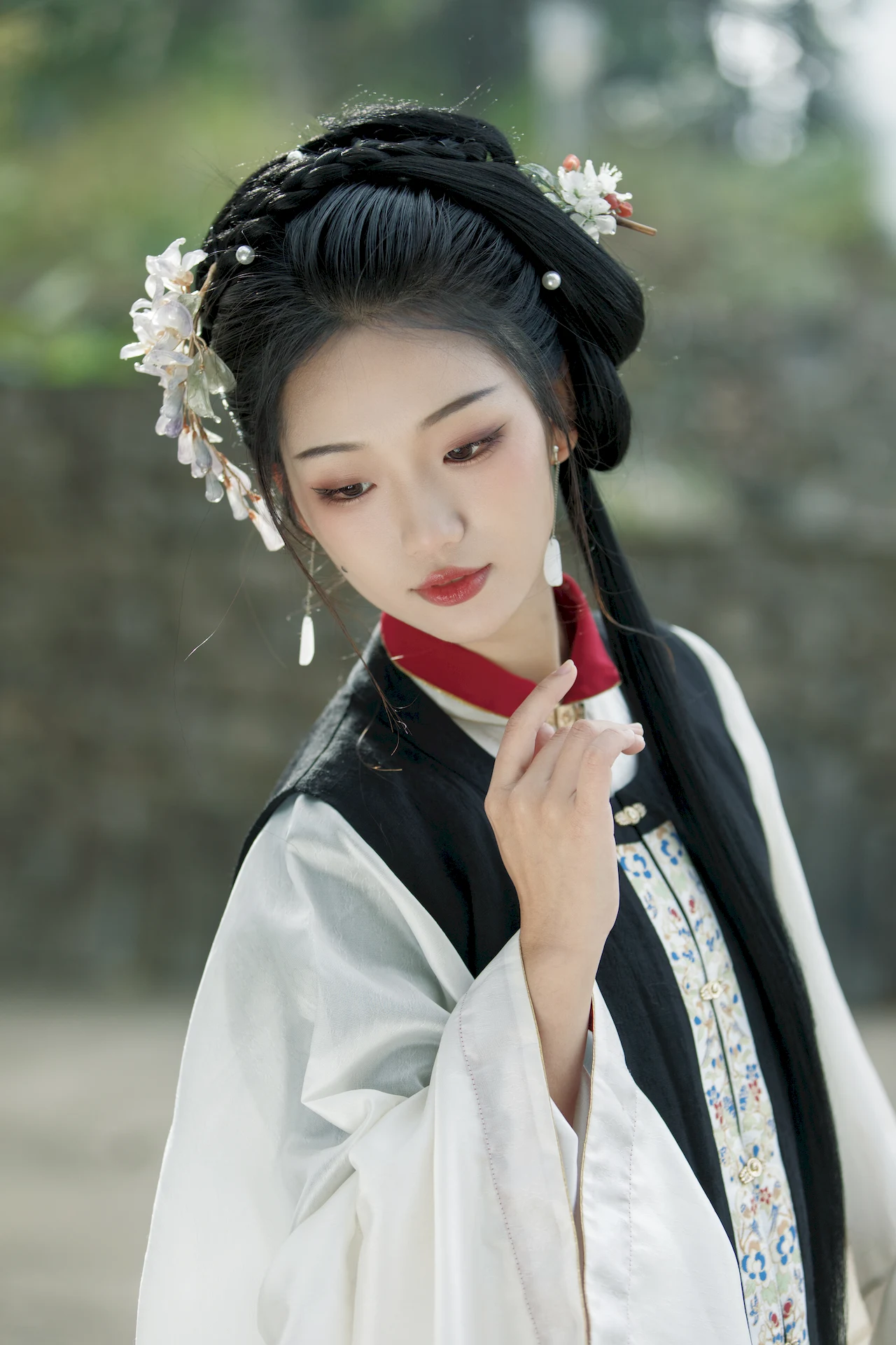 [YITUYU艺图语]2023.07.10 但余钟磬 晚江亭[27+1P/471MB]