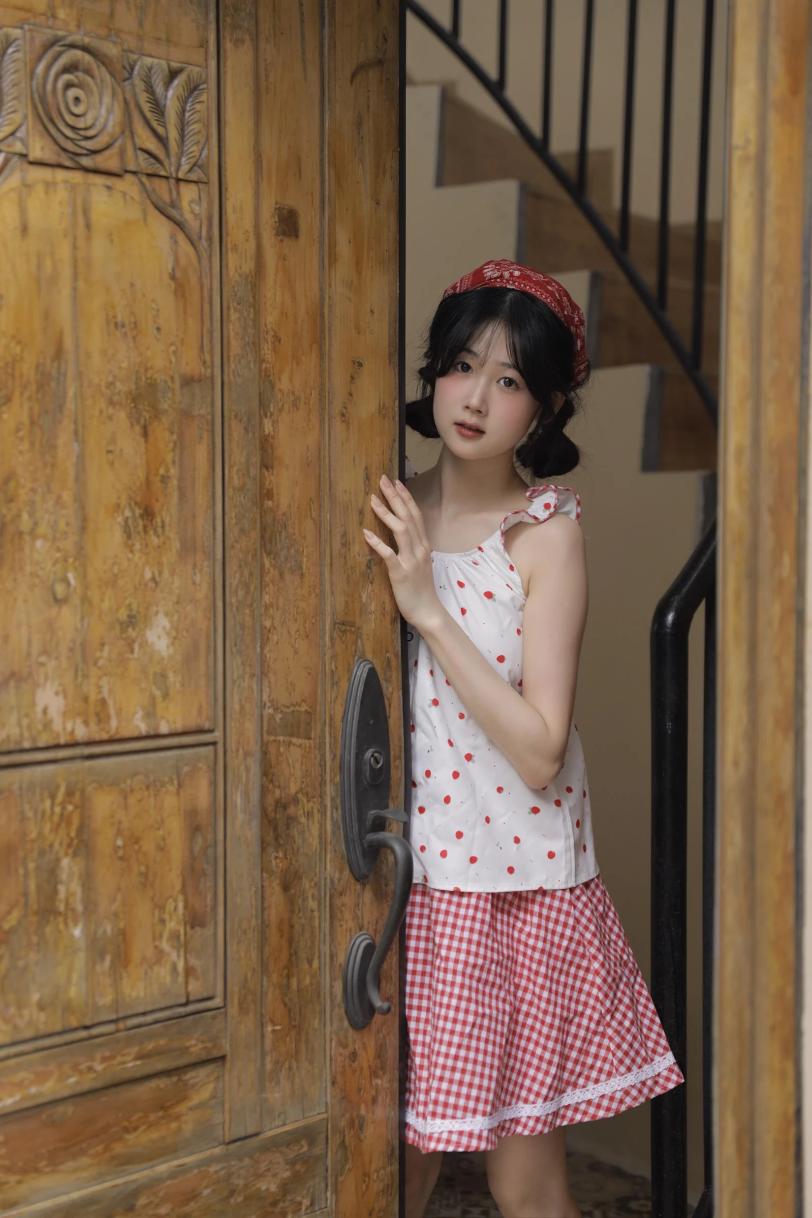 [YITUYU艺图语]2022.10.27 粉色少女 小鹅酱酱酱[24+1P/220MB]