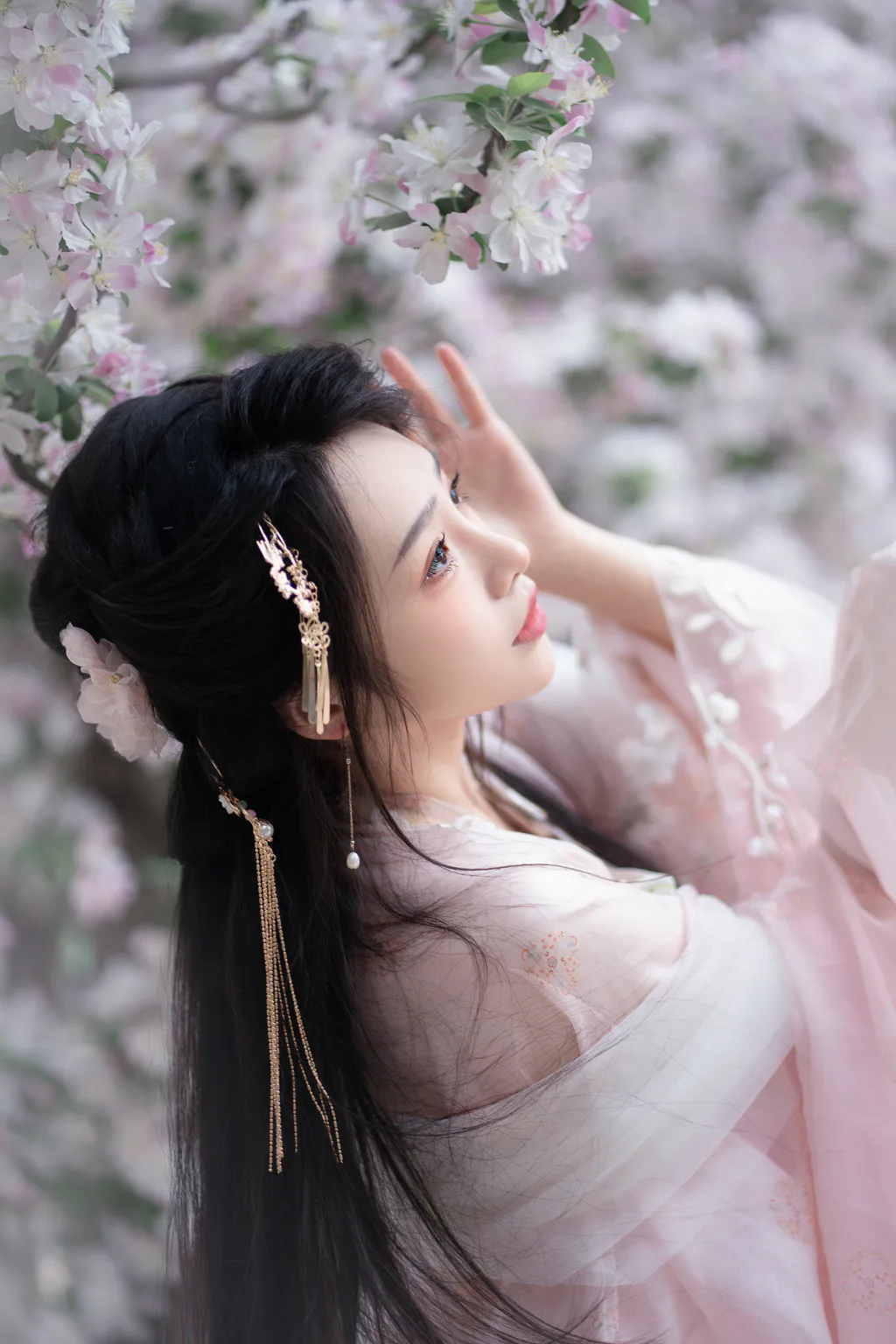 [YITUYU艺图语]2023.04.16 十里春风不如你 小甘甘xx [24+1P/397MB]