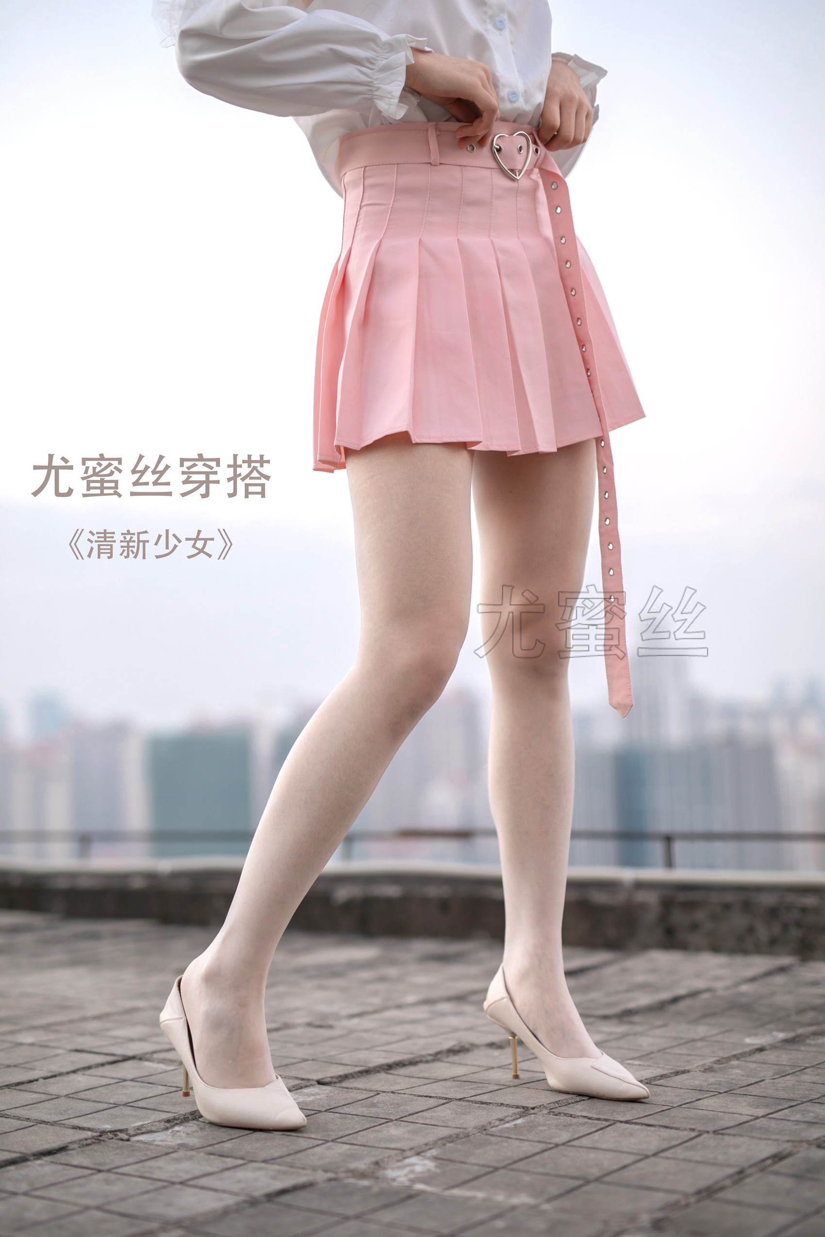尤蜜丝 NO.036 穿搭推广展示图集 室内室外天台 [95P/446MB]