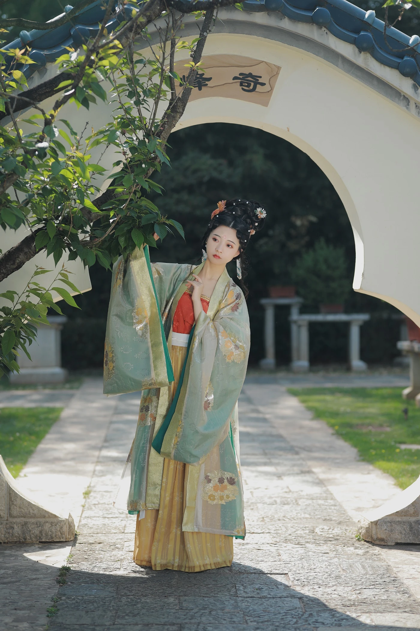 [YITUYU艺图语] 2022.06.06 只此青绿 YunFleur [23P/426MB]
