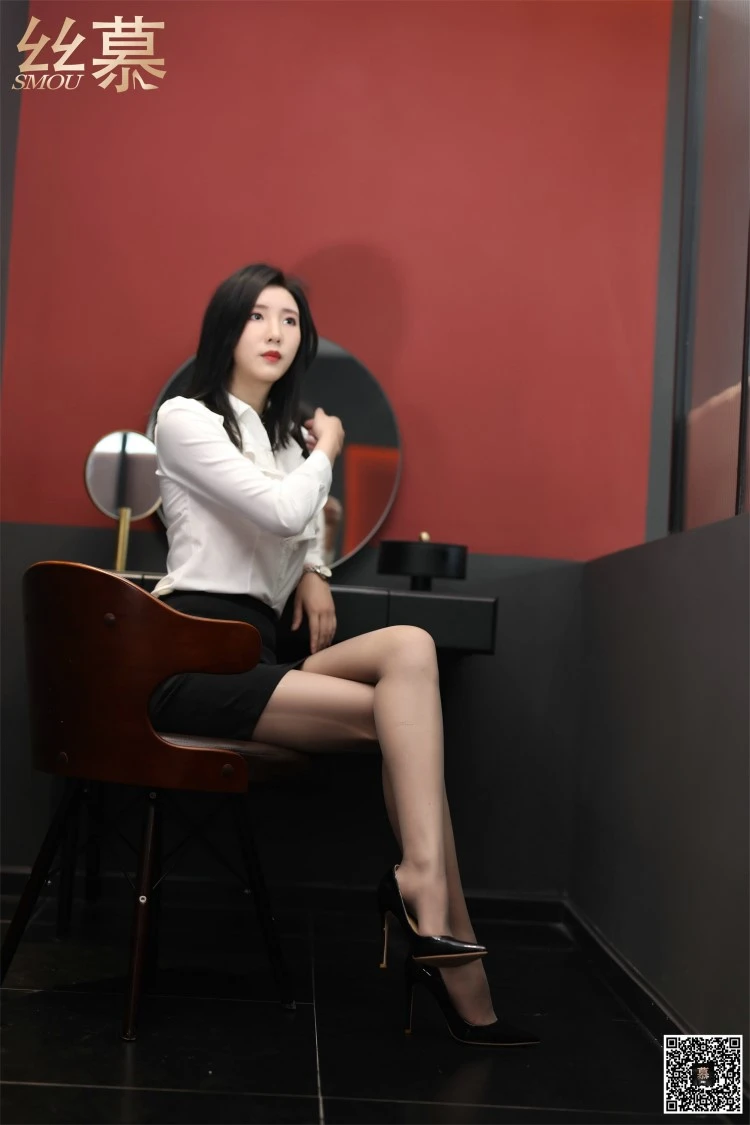 丝慕写真 SM286 天天一元 紫宁 – 至服心动的感觉[69P/173MB]