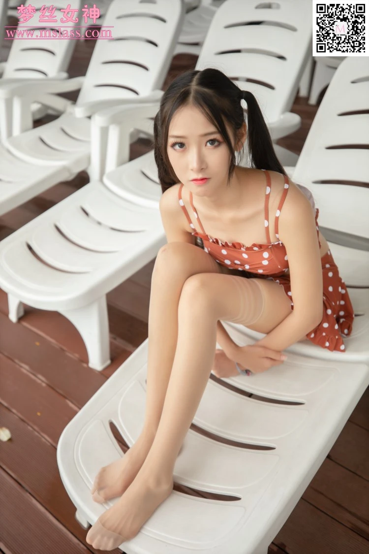 [MSLASS梦丝女神] 2020-06-21 诗琪 泳池派对 [71P/435MB]