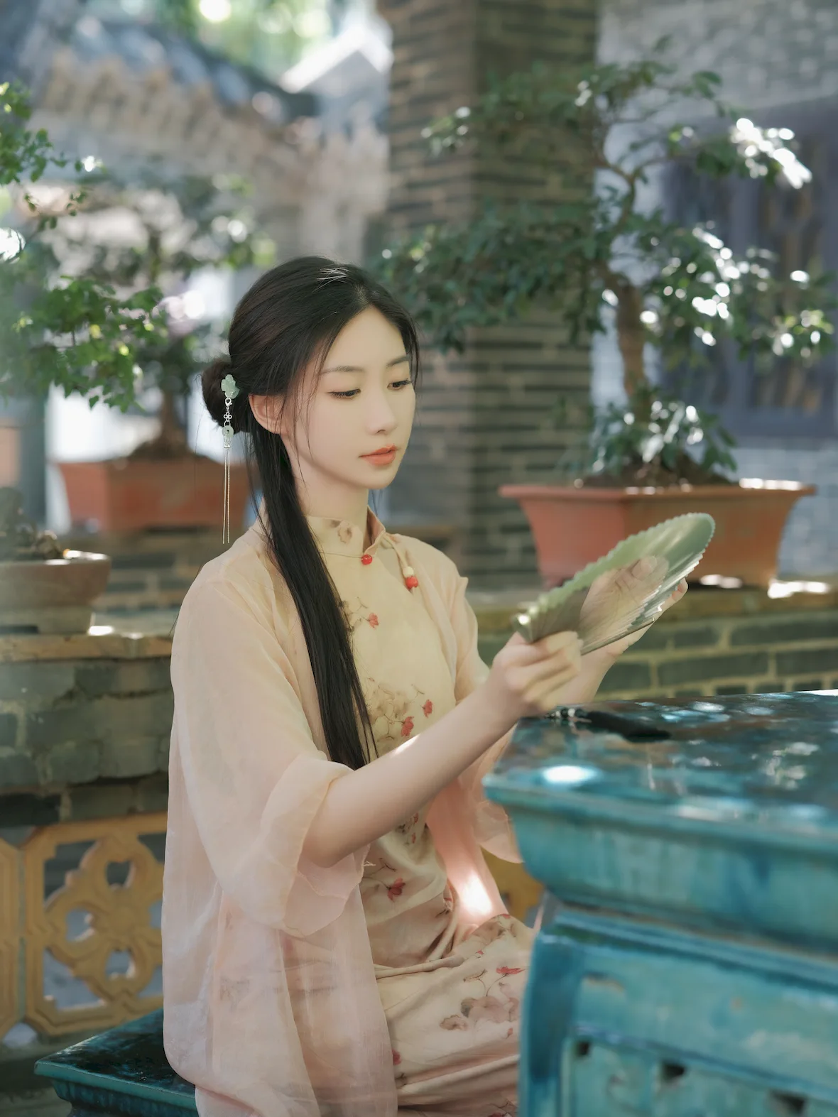 [YITUYU艺图语]2023.07.03 游十香园 小鹿[44+1P/443MB]