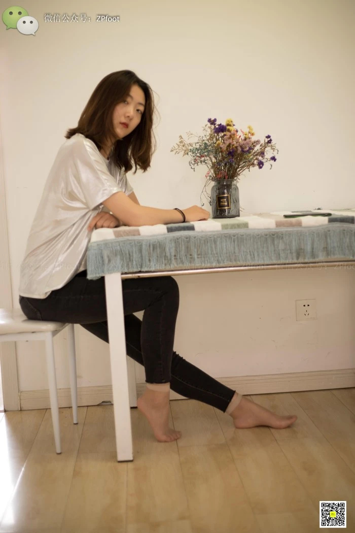 [LSS山茶摄影]NO.055 肉丝.裸足[82P/225M]